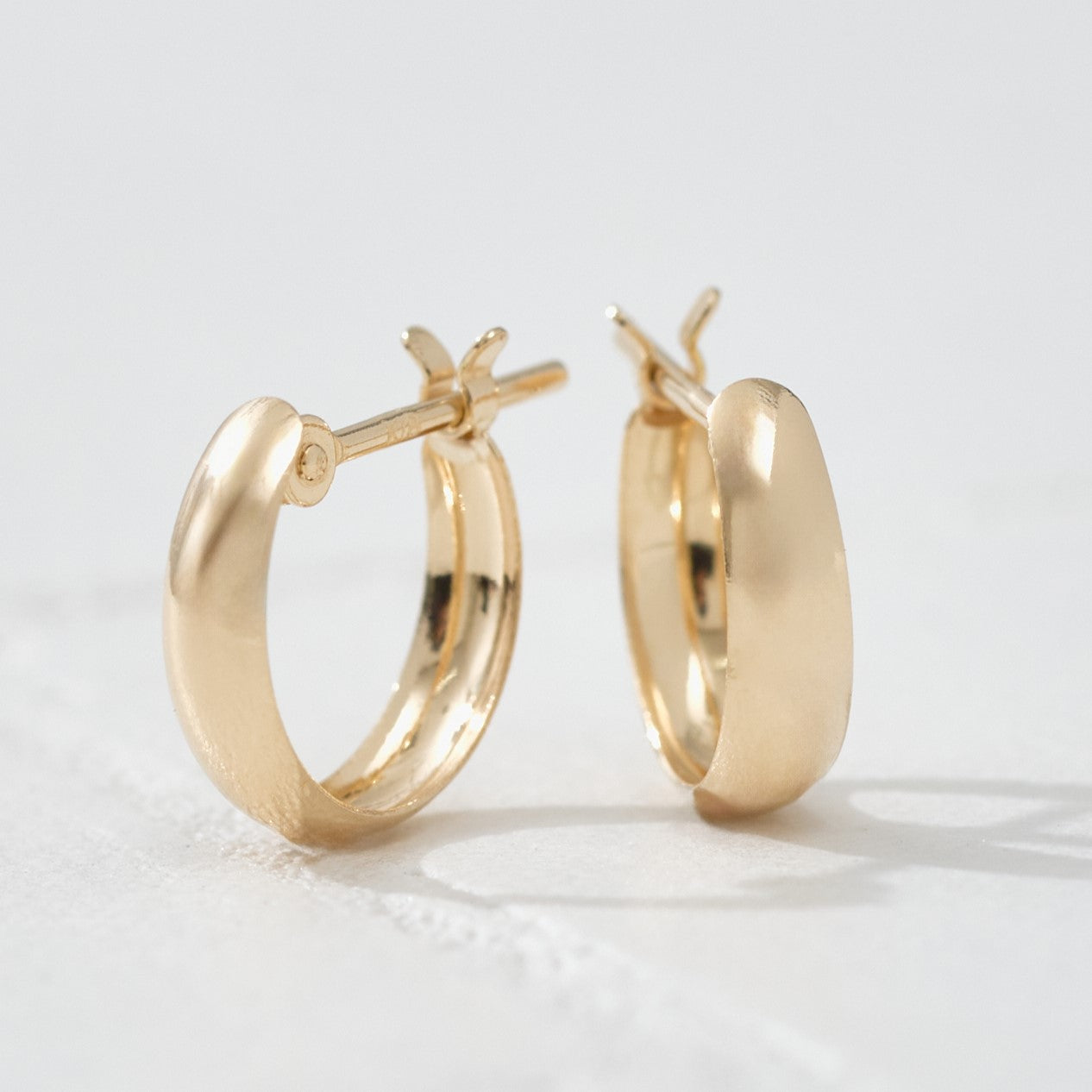 K18 月甲 フープピアス – L&Co.