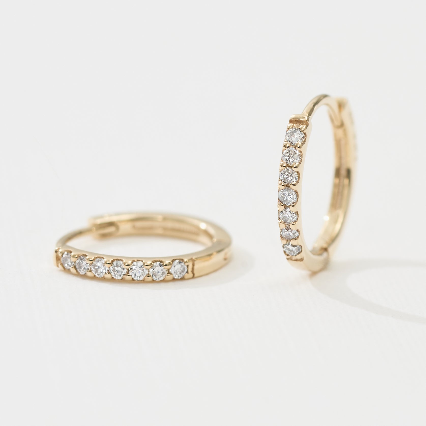 K10YG ダイヤモンド 計0.08ct フープピアス – L&Co.