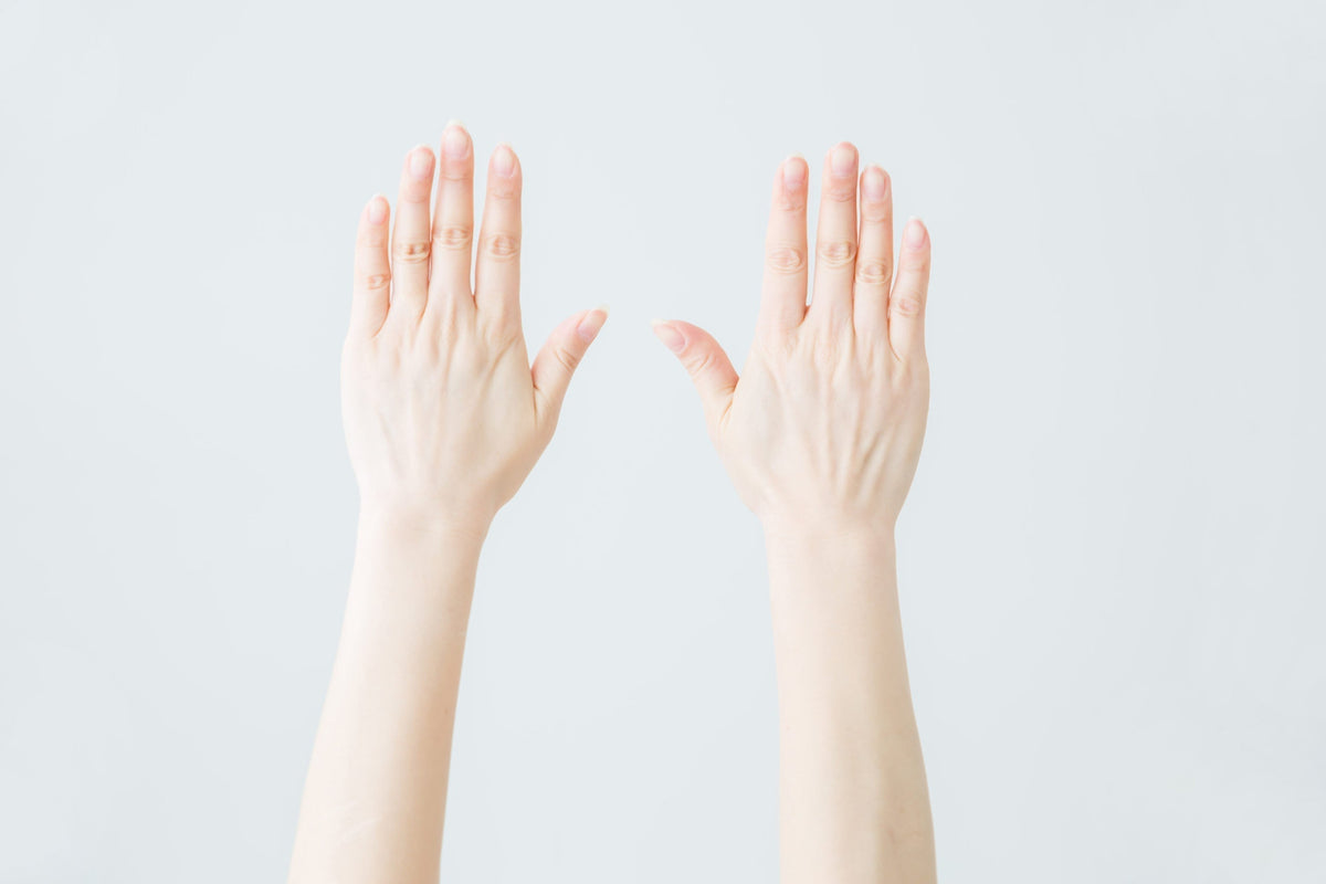 実はつける指ごとに意味がある!ペアリングは右手左手どこの指?ペアリングのつけ方紹介