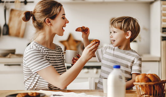子育てひと段落のママに！ シーン別、自分らしく「おしゃれママ」になれるジュエリーを紹介