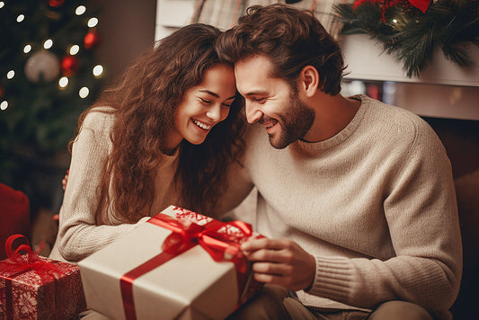 【2026年版】クリスマスプレゼントにおすすめのペアアイテム｜ペアアクセサリーの選び方も紹介