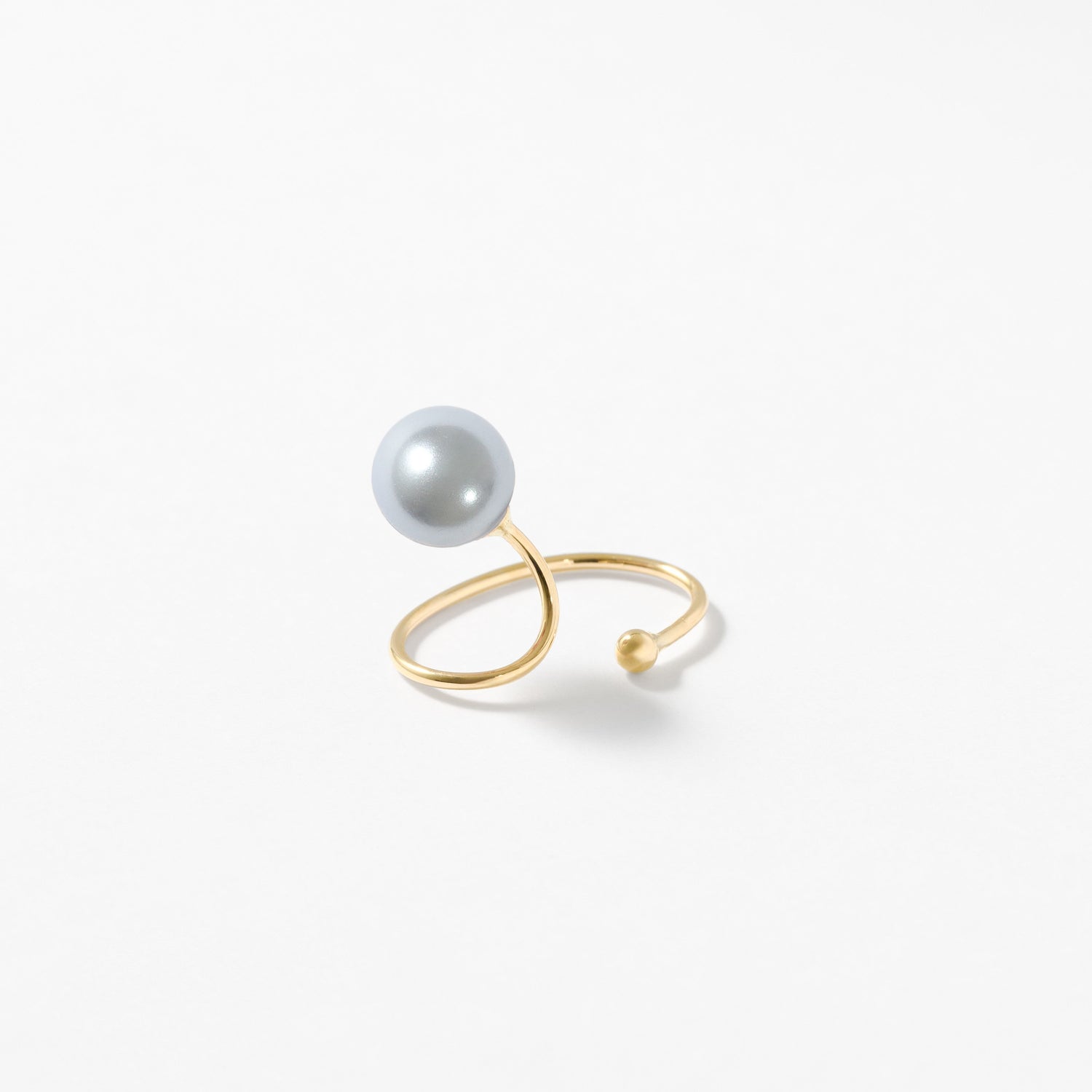 Color Shell Pearl Earcuff