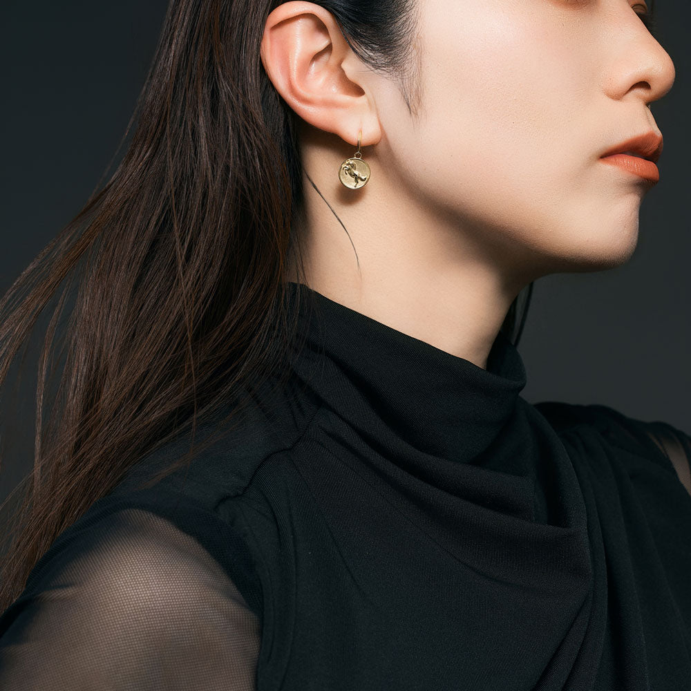 K10 馬モチーフ フックピアス｜43-8725