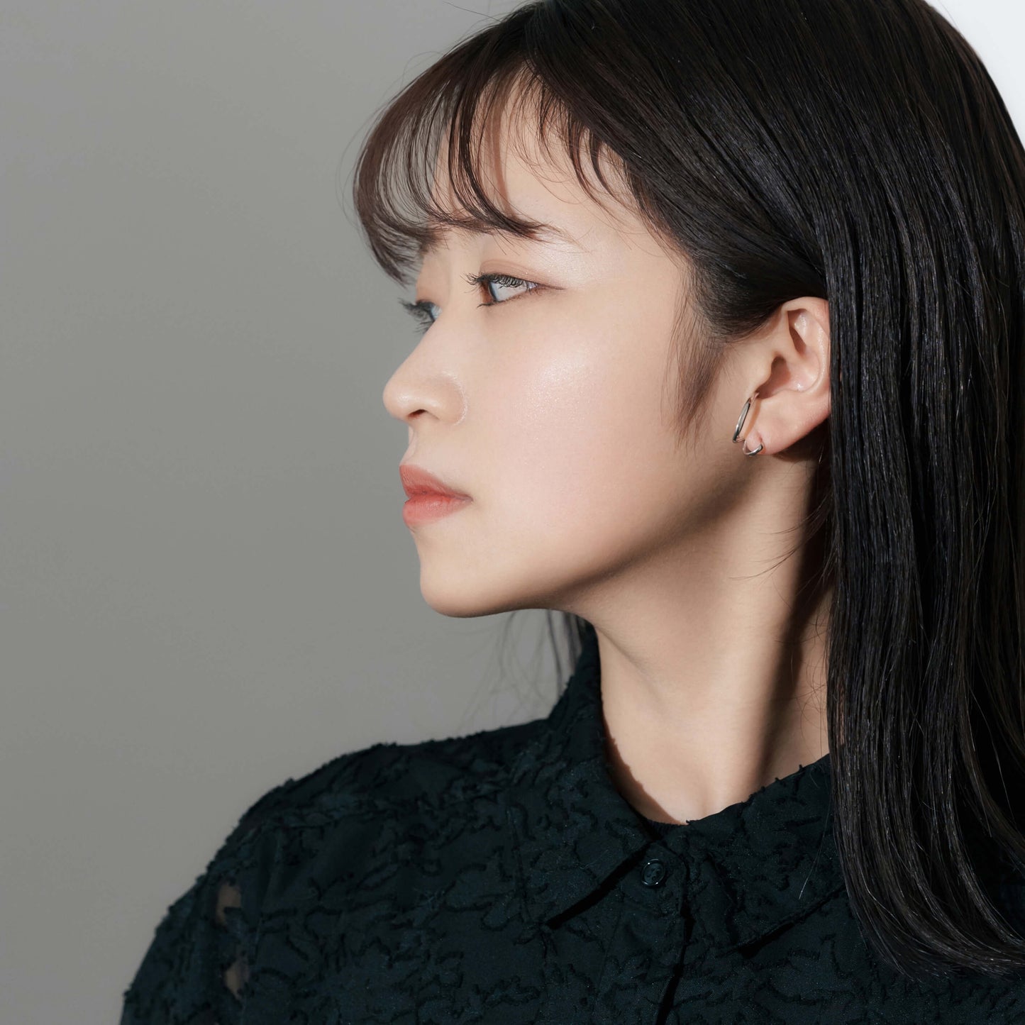 【片耳】SV925 ユニークデザイン ピアス（ホワイト）