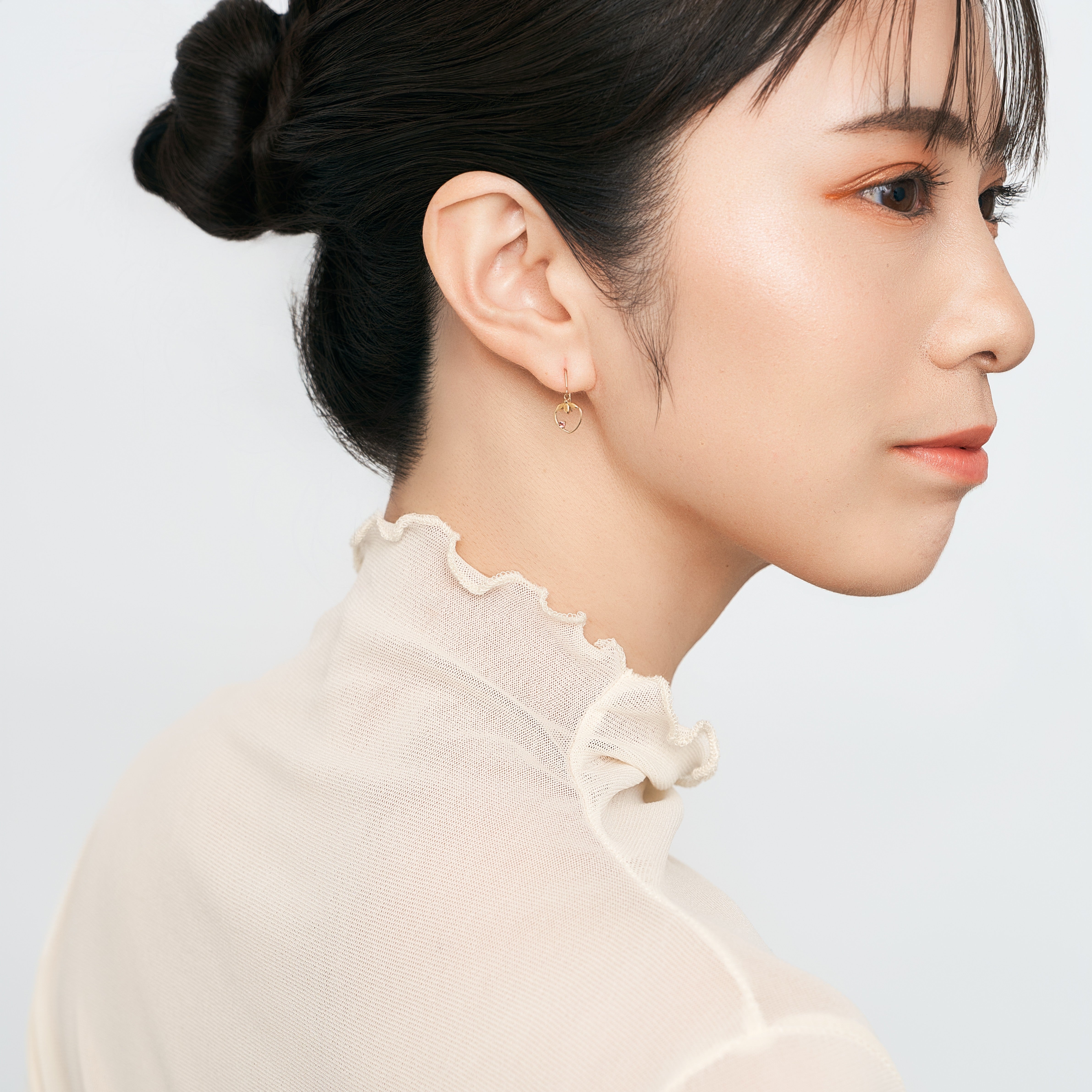 K10 イチゴモチーフ フックピアス – L&Co.