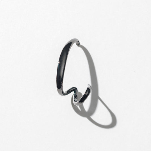 【片耳】SV925 ユニークデザイン ピアス（ブラック）