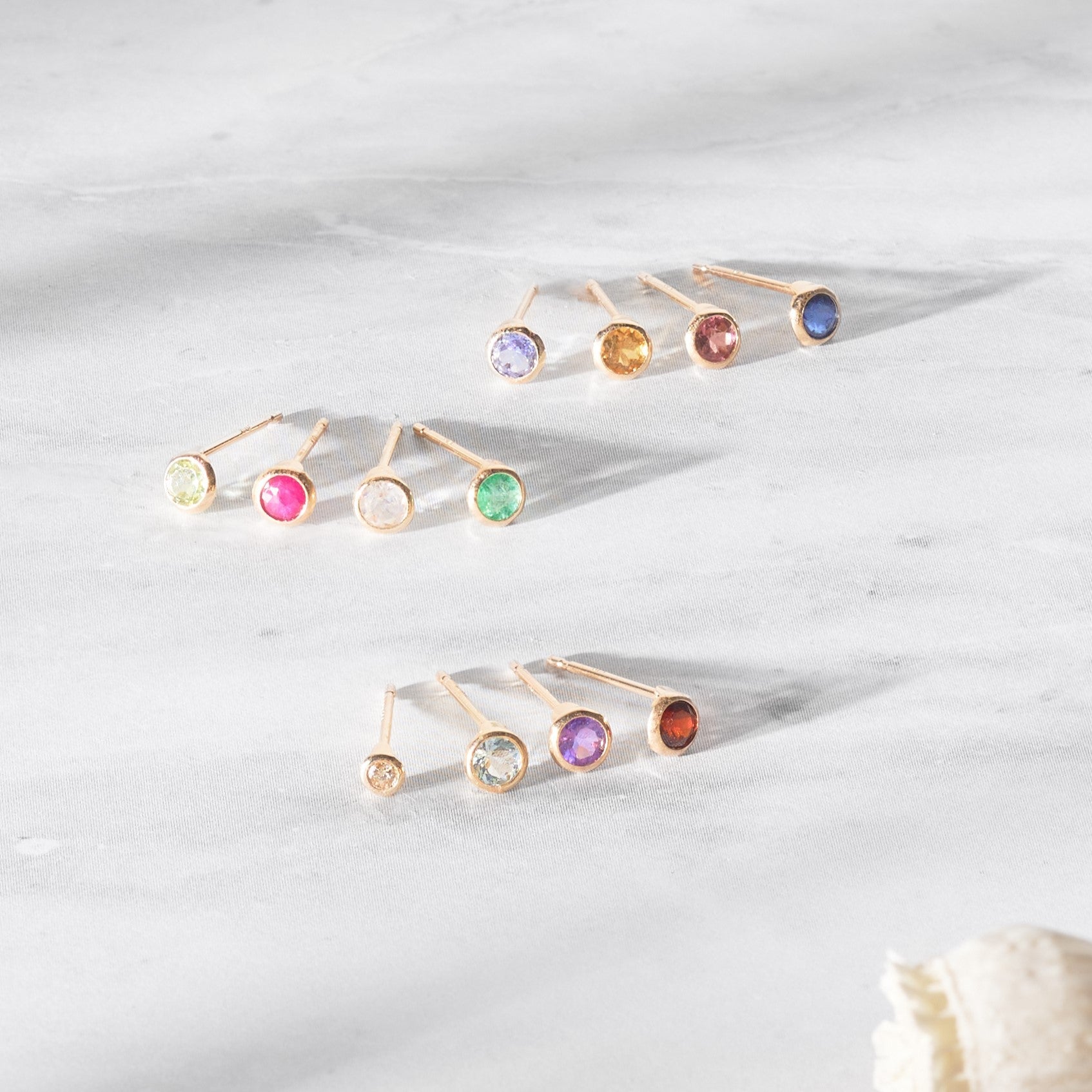 K10 一粒 誕生石 サークル スタッドピアス （4月：ダイヤモンド）❘ 43-1324