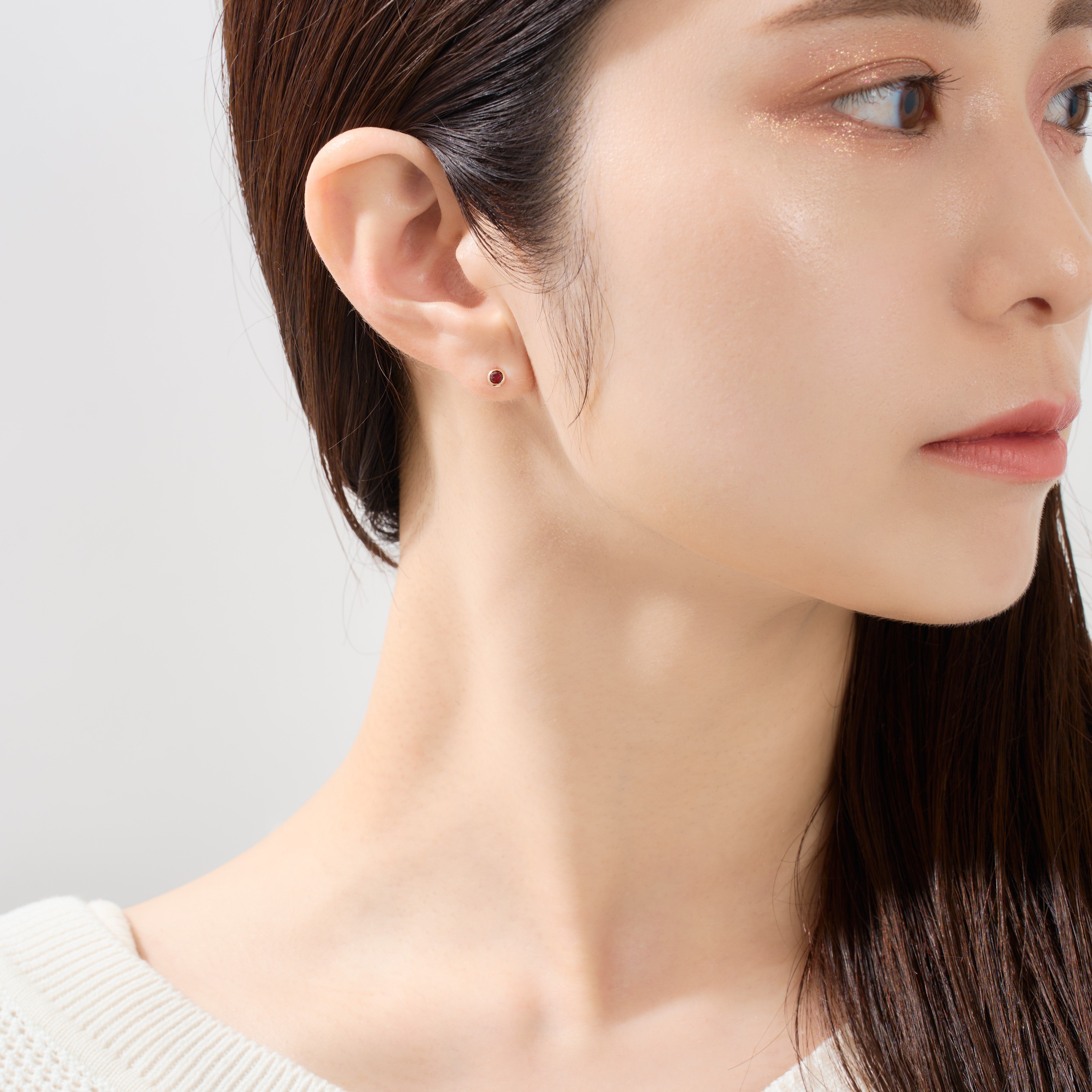 片耳】K10 一粒 誕生石 サークル スタッドピアス （1月：ガーネット