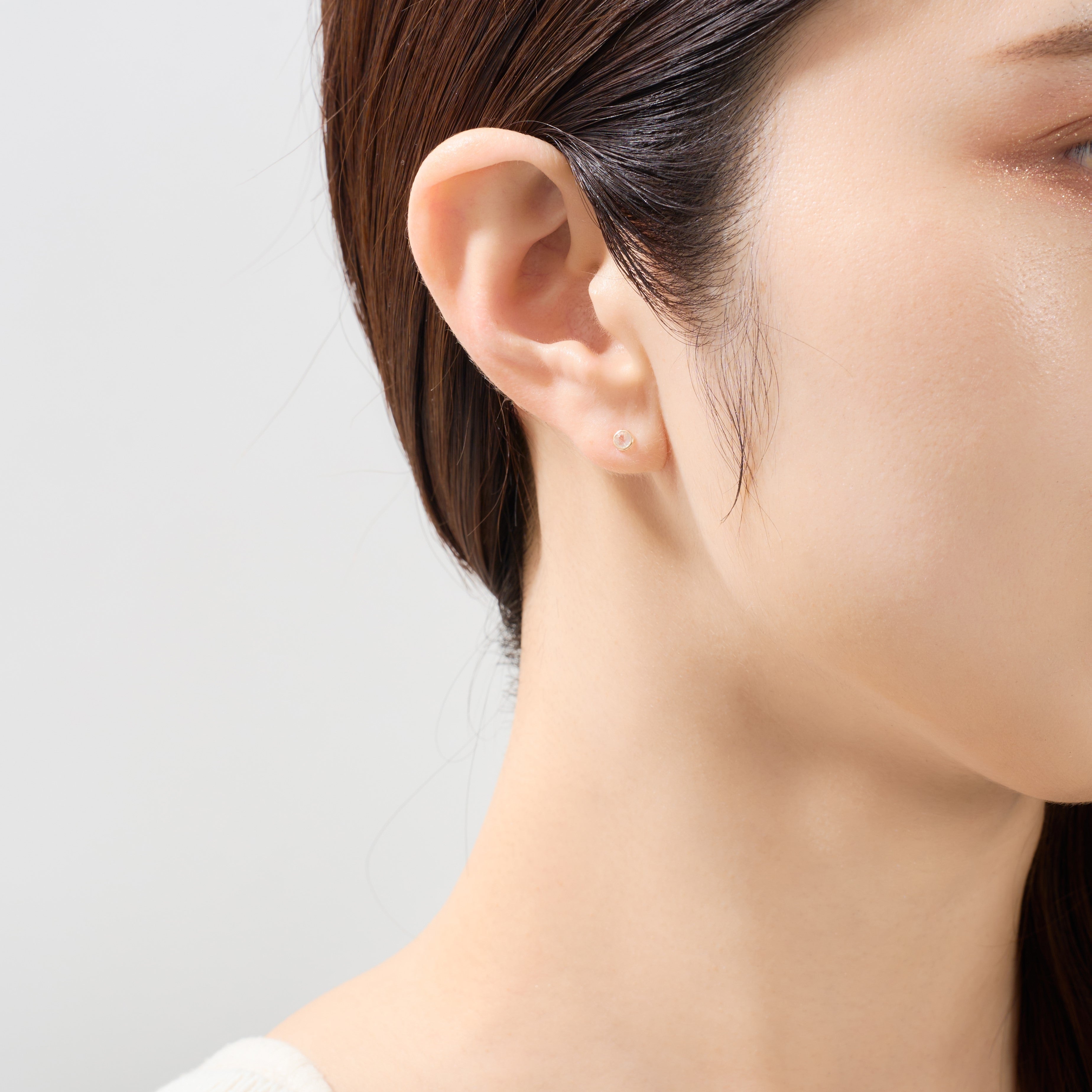 K10 一粒 誕生石 サークル スタッドピアス （6月：ムーンストーン）❘ 43-1326