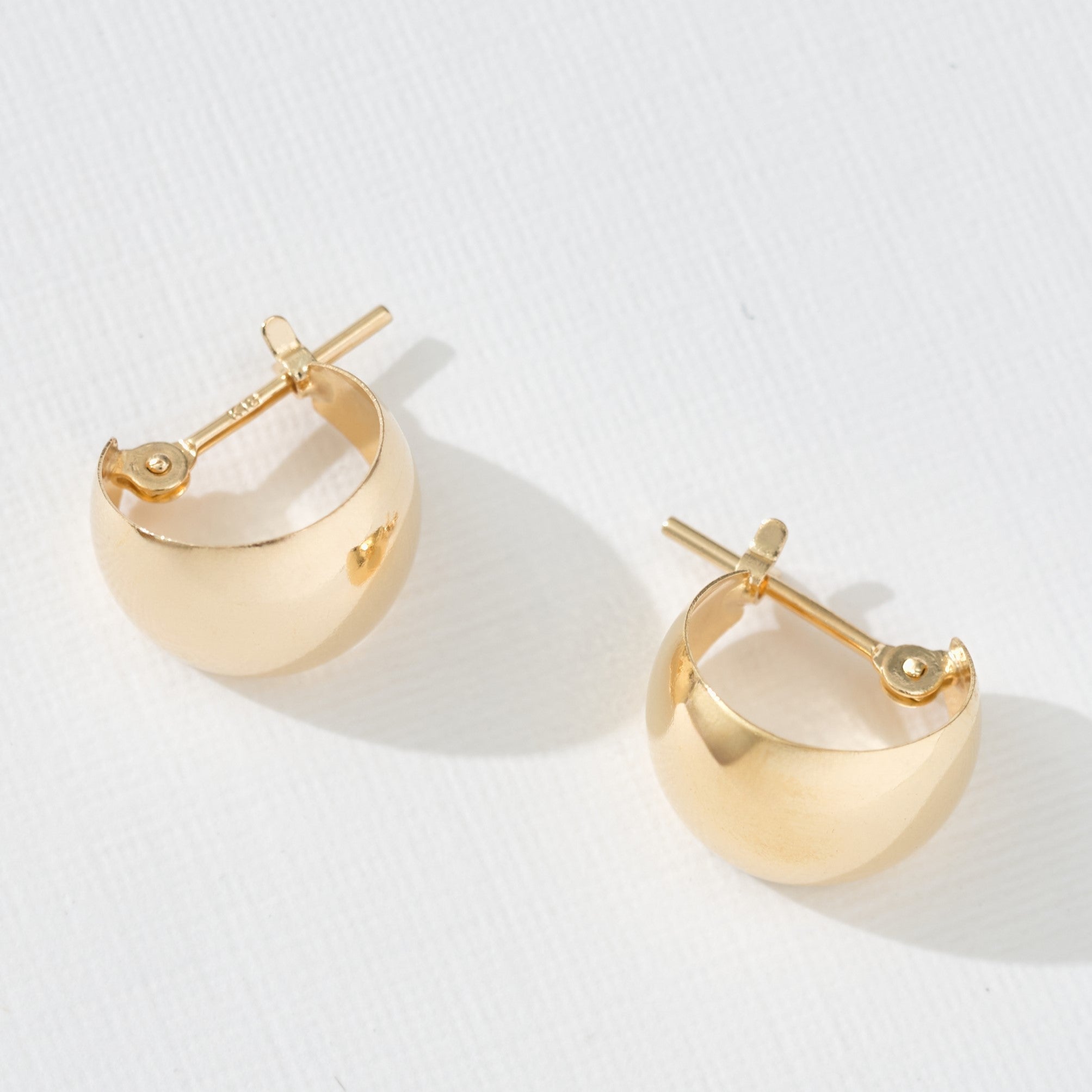 K18 月甲 フープピアス – L&Co.