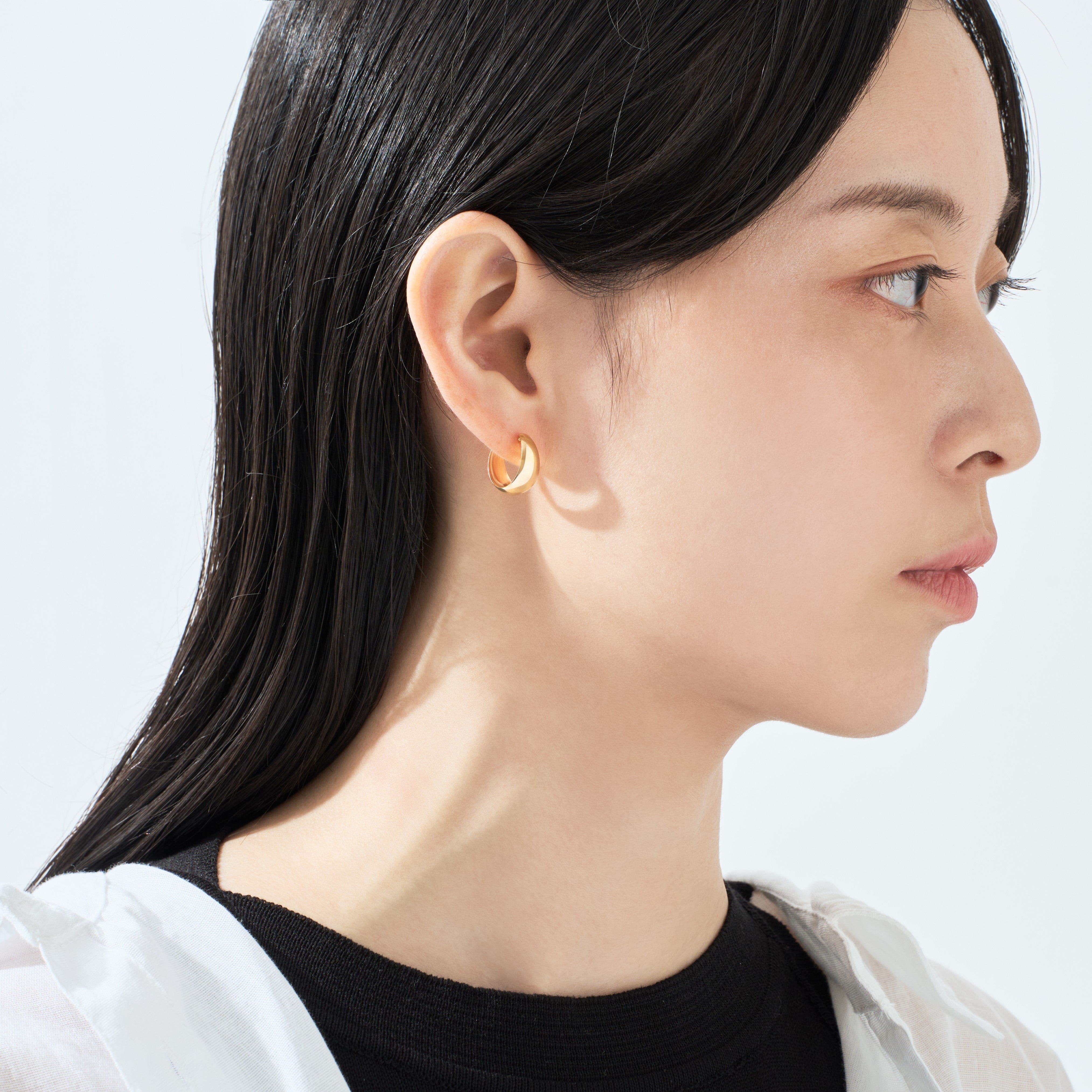 K18 月甲 フープピアス – L&Co.