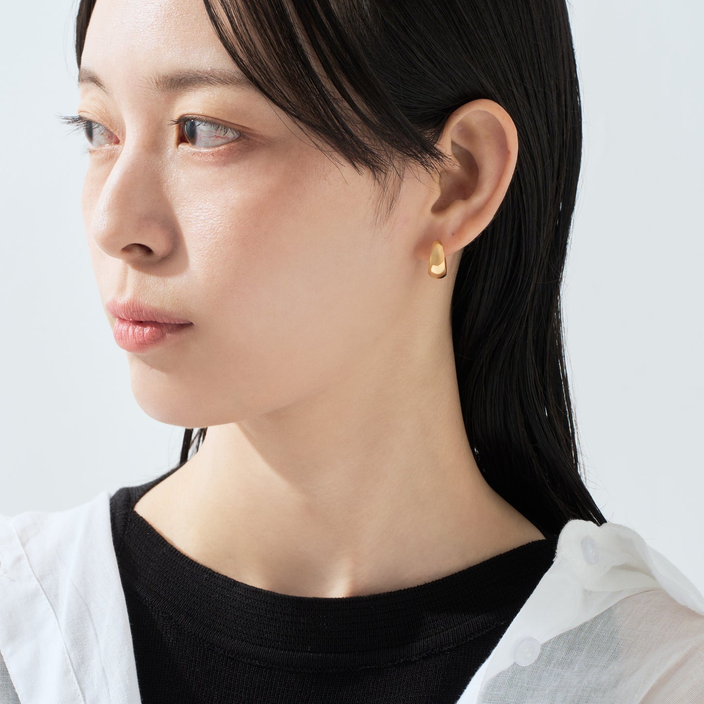 K18 月甲 フープピアス（15×7） ❘ 43-1363