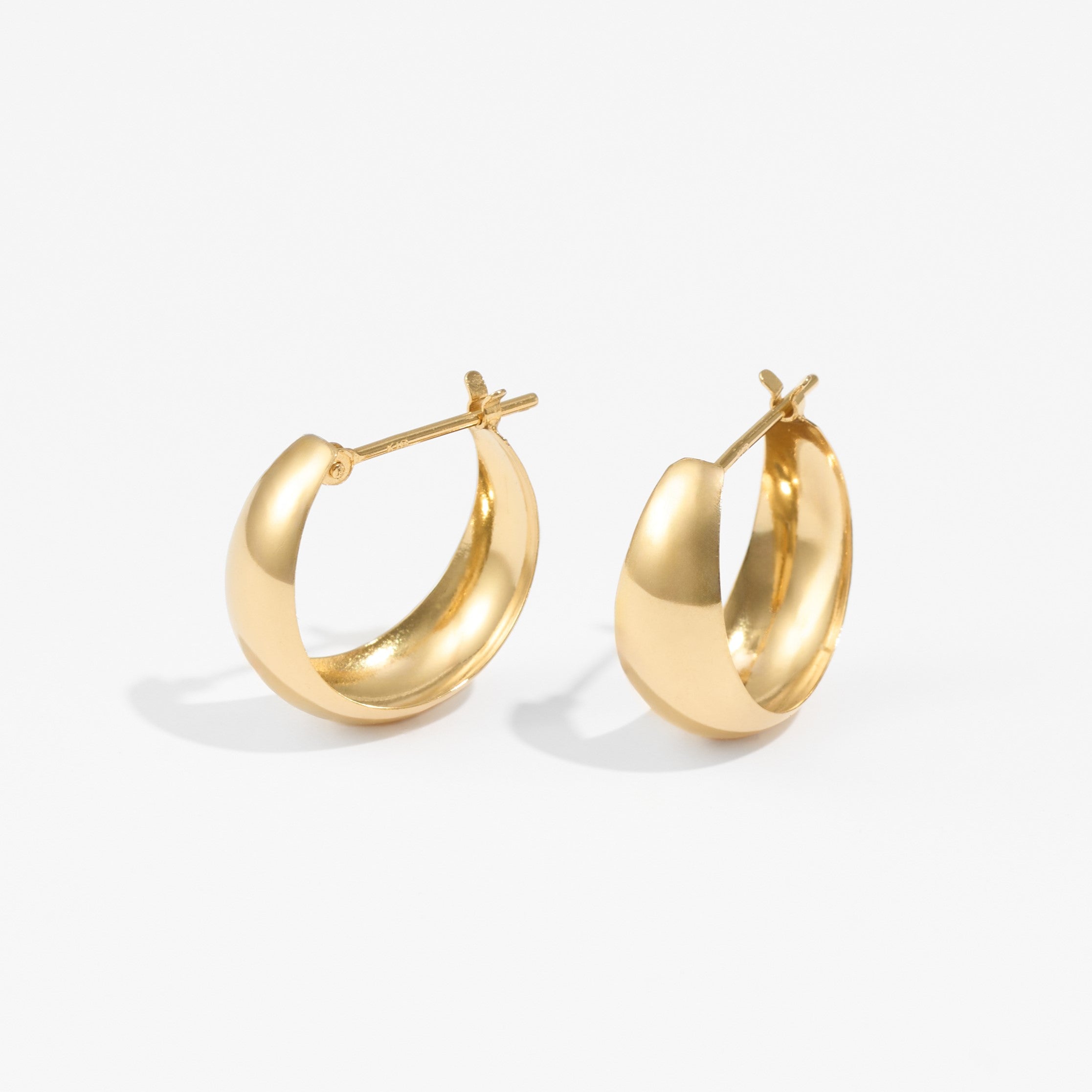K18 月甲 フープピアス – L&Co.