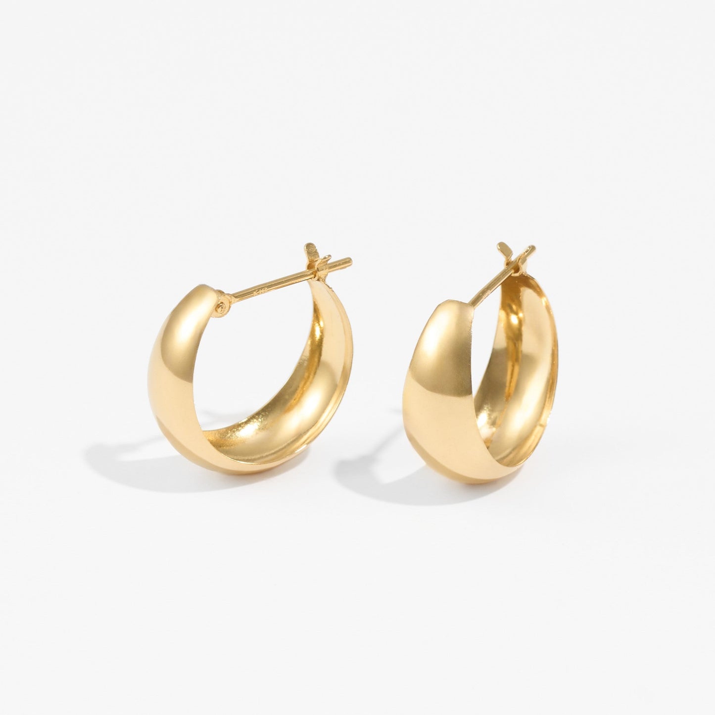 K18 月甲 フープピアス – L&Co