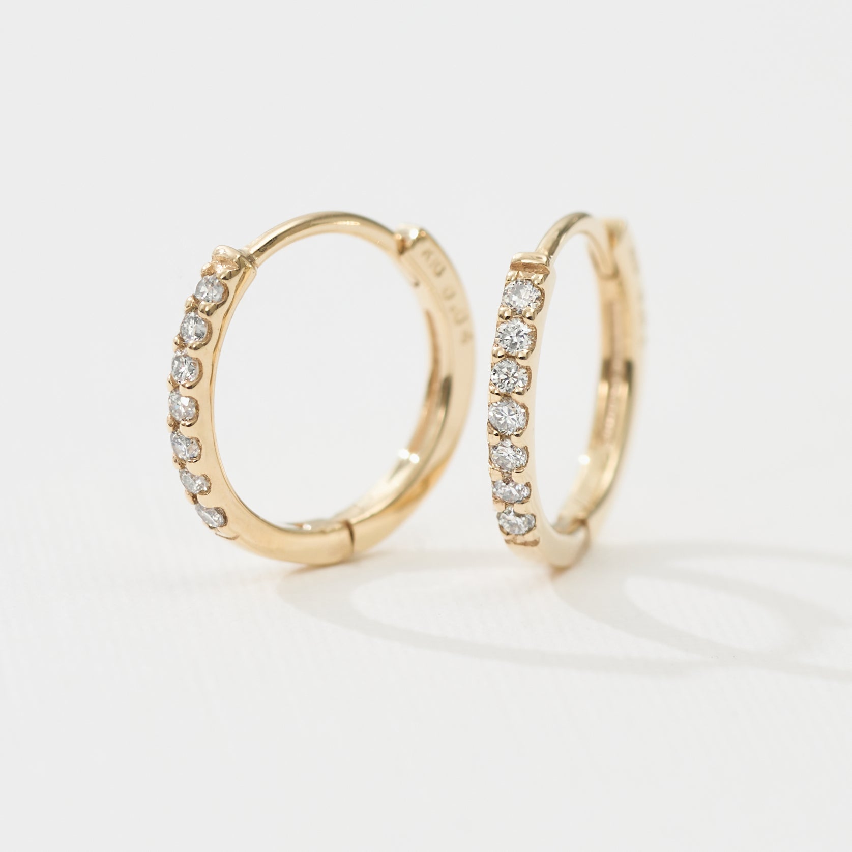 K10YG ダイヤモンド 計0.08ct フープピアス – L&Co.