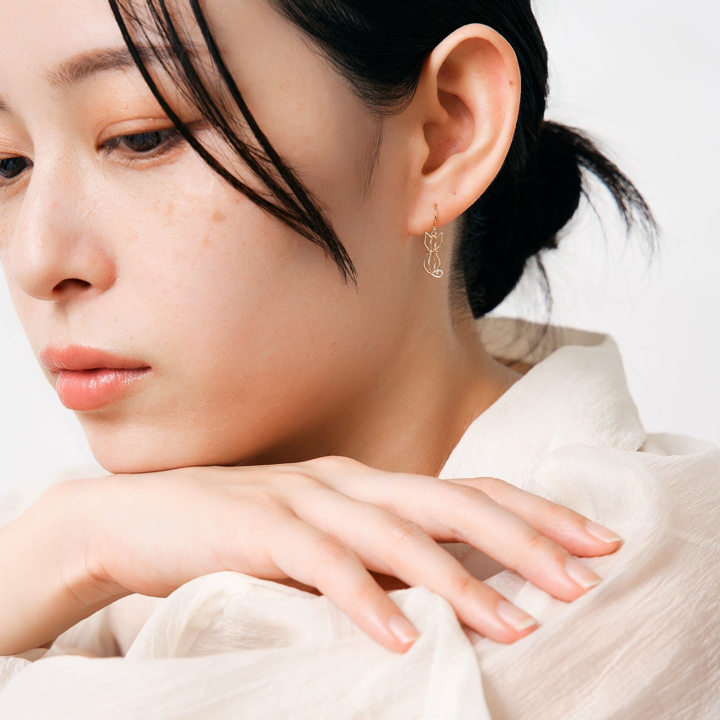 K10 ネコフックピアス ❘ 43-2500