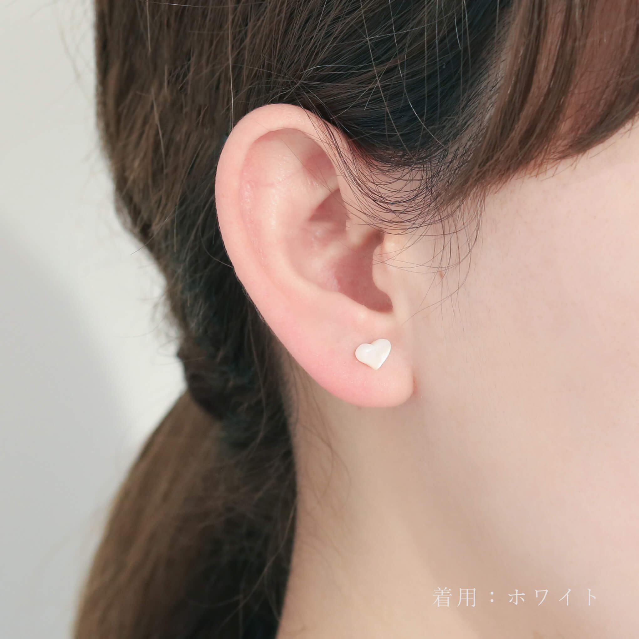 K10 ハートシェル スタッドピアス（ホワイト） – L&Co.