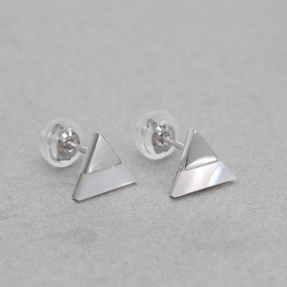K10 ホワイトシェル スタッドピアス（△：WG） | 43-7875