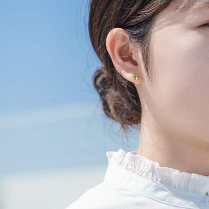 K10 誕生石  スクエア スタッドピアス（8月：ペリドット）｜ 43-8008