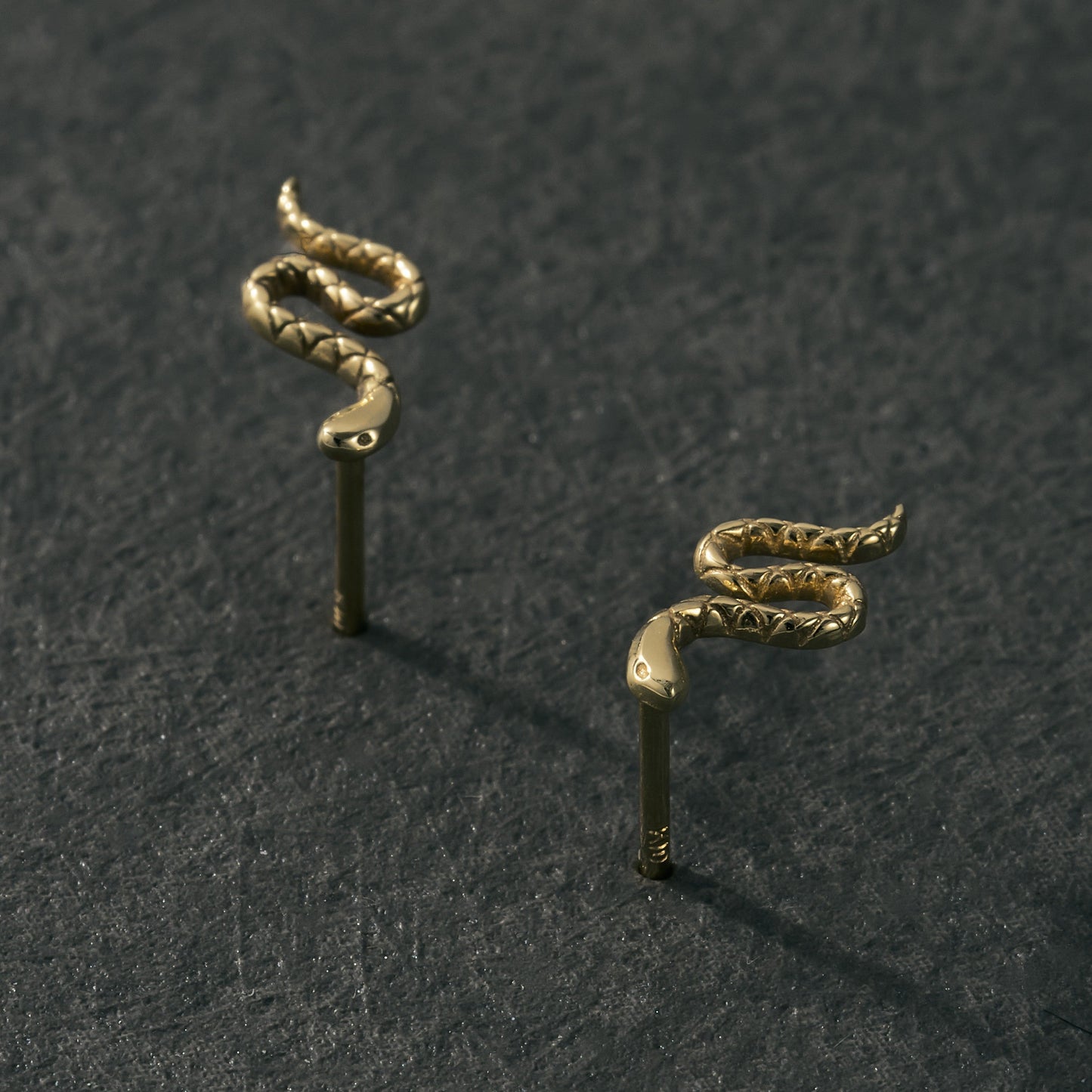 K10 ヘビ 蛇 ピアス ❘ 43-8443