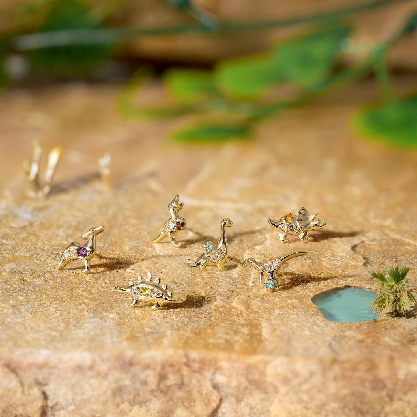 K10 トリケラトプス ピアス ❘ 43-8528