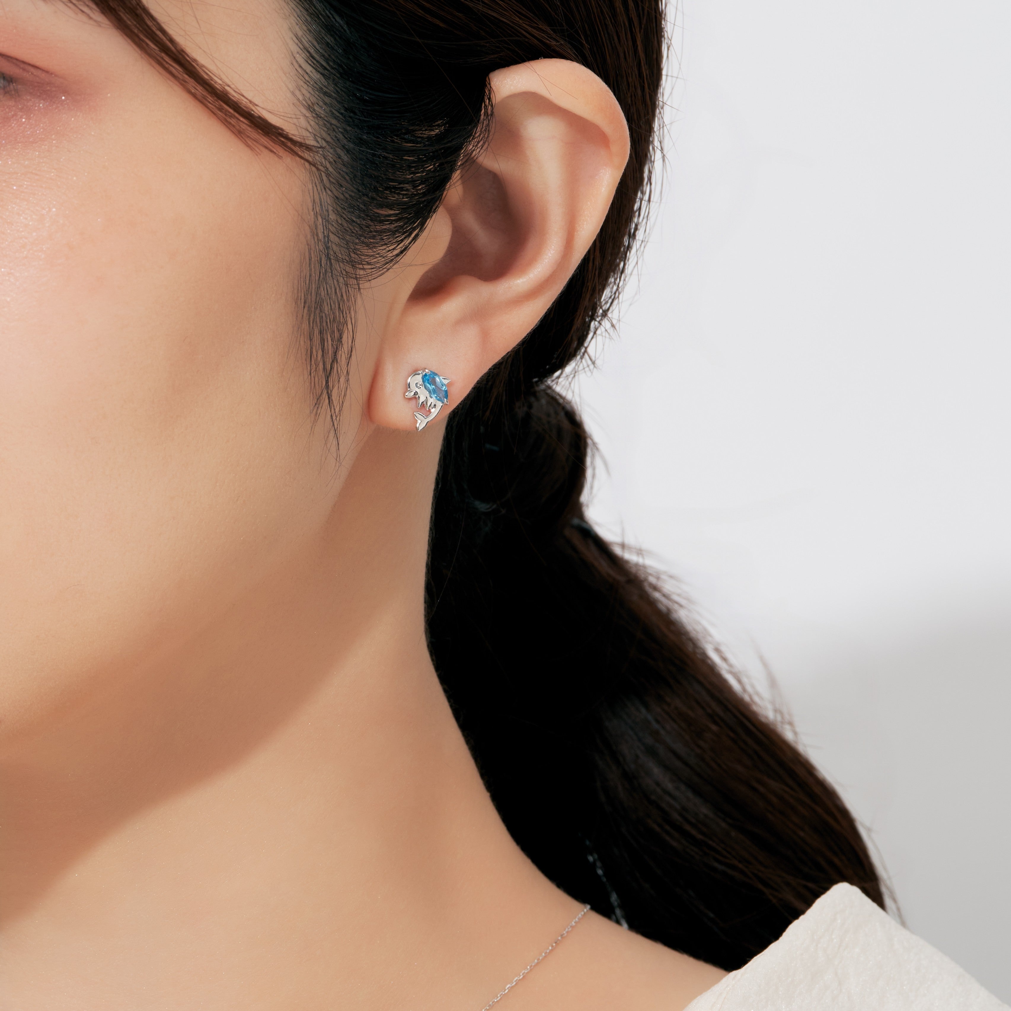 K10WG イルカ ピアス | 43-8849 – L&Co.