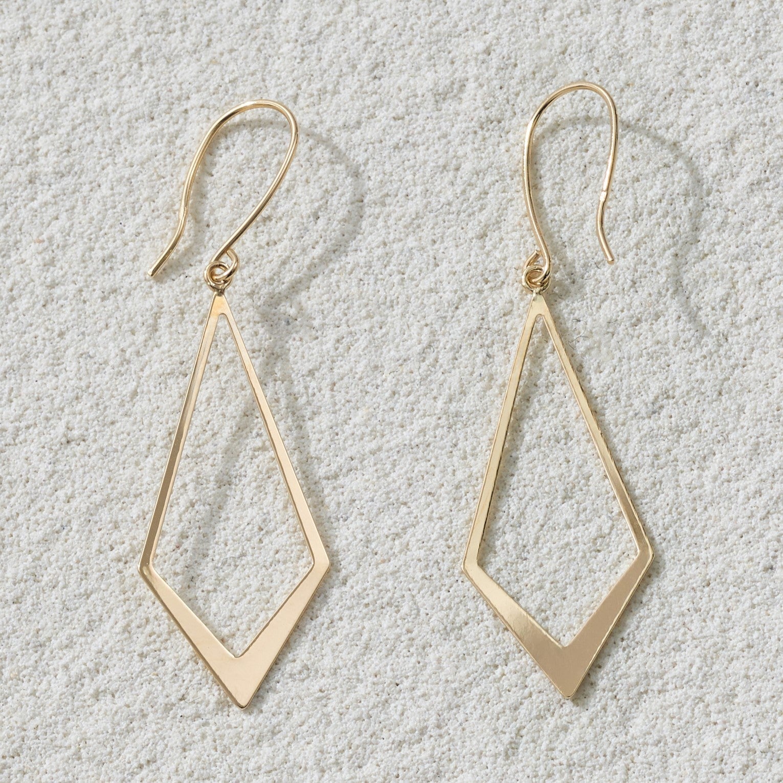 K10 ひし形 フックピアス（イエロー） – L&Co.