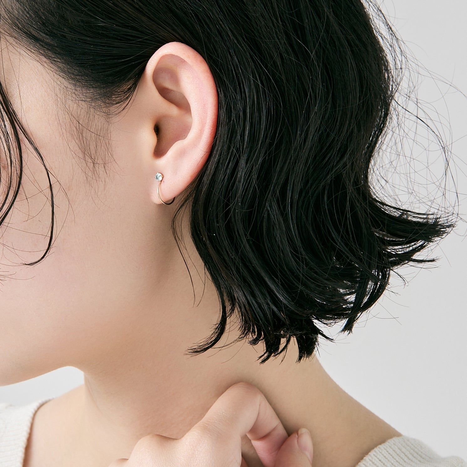 K10 誕生石 イヤリング（3月：アクアマリン）| 55-7083