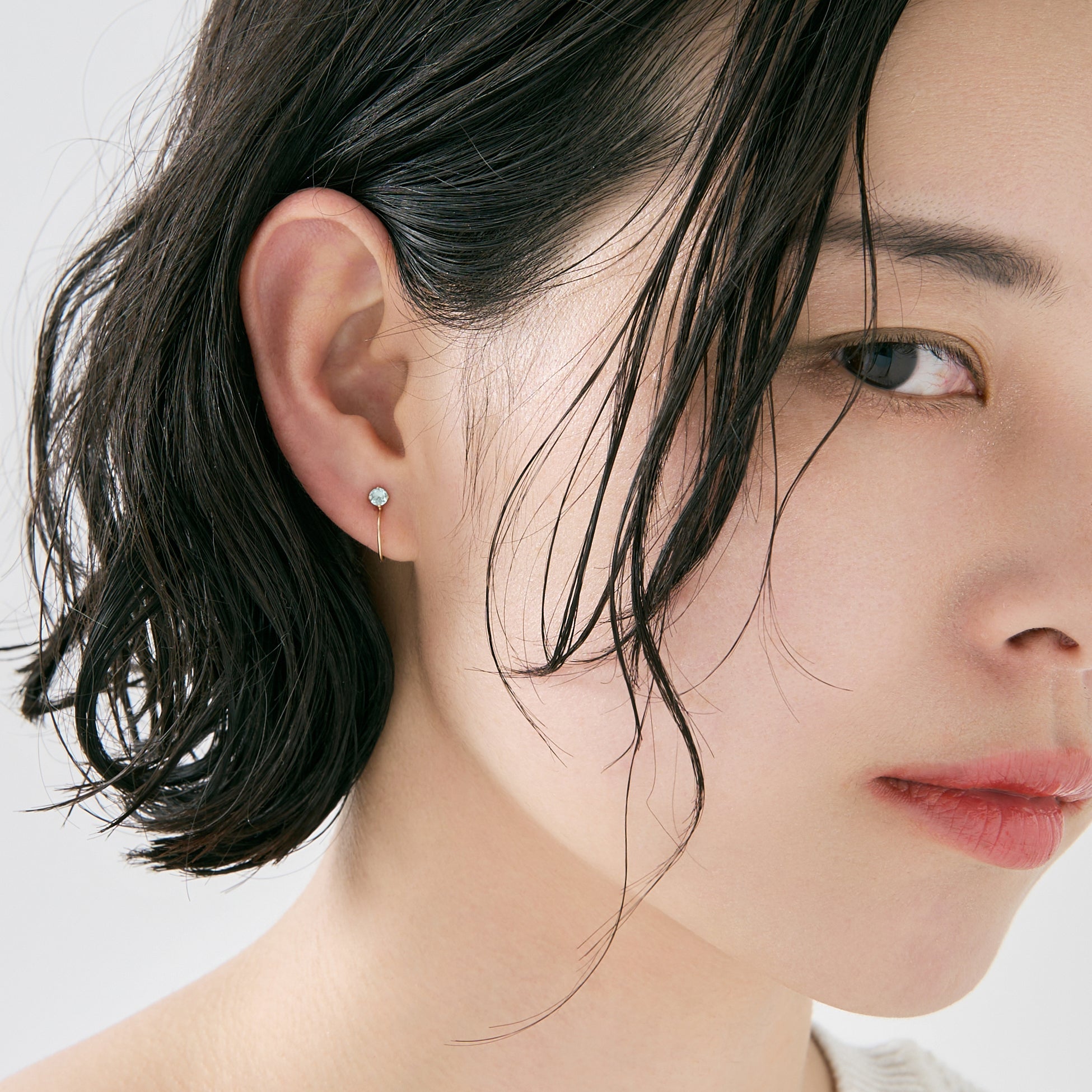 K10 誕生石 イヤリング（3月：アクアマリン）| 55-7083