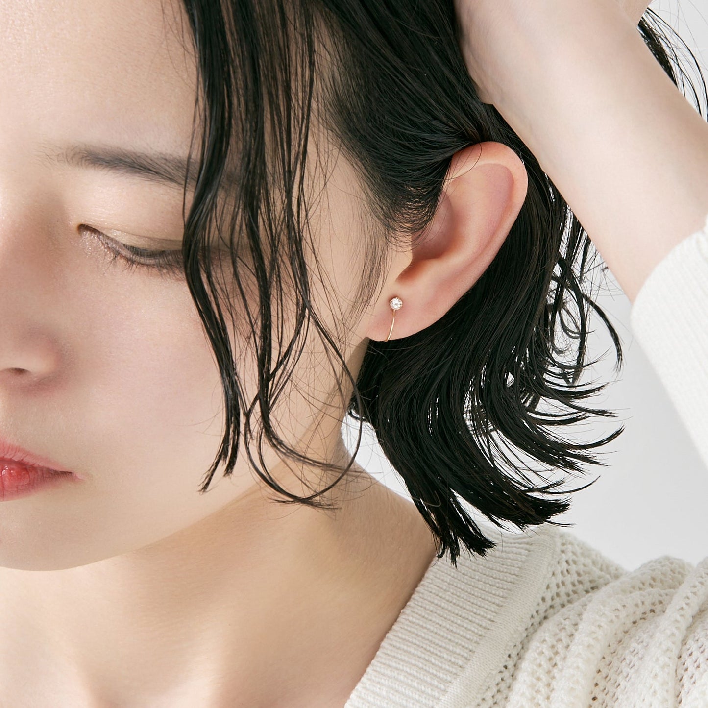 K10 誕生石 イヤリング（4月：ホワイトトパーズ）| 55-7084