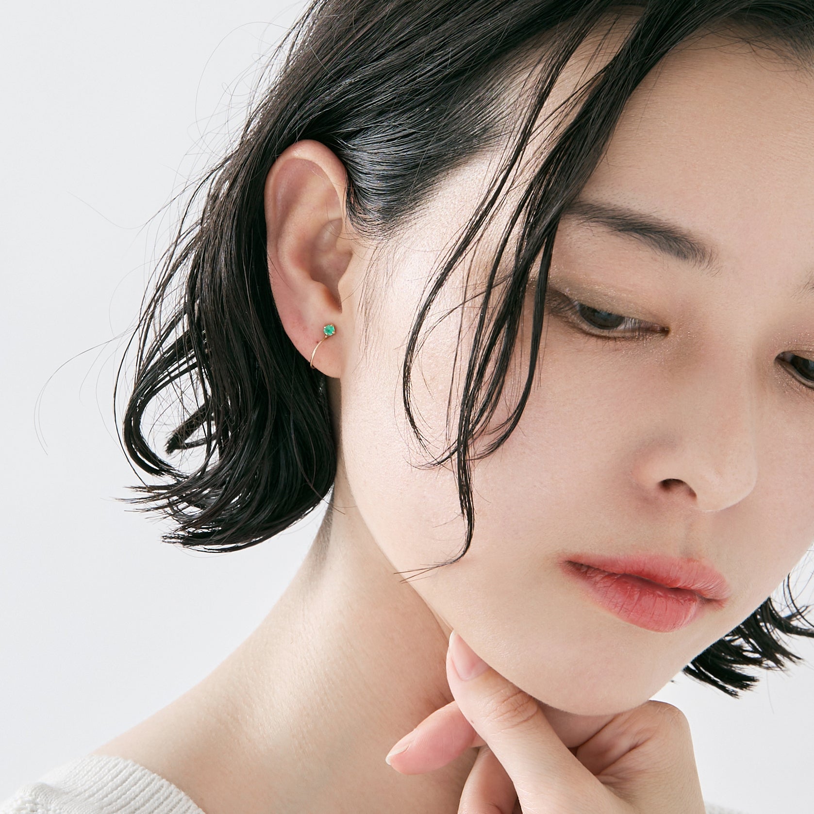 K10 誕生石 イヤリング（5月：エメラルド）| 55-7085
