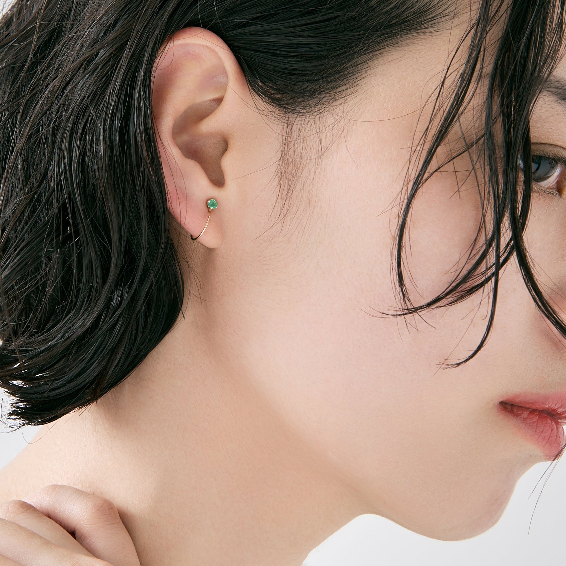 K10 誕生石 イヤリング（5月：エメラルド）| 55-7085