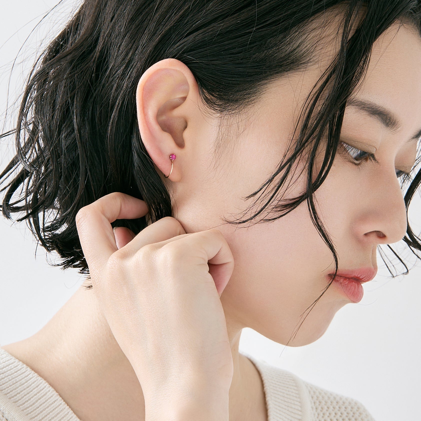 K10 誕生石 イヤリング（7月：ルビー）| 55-7087