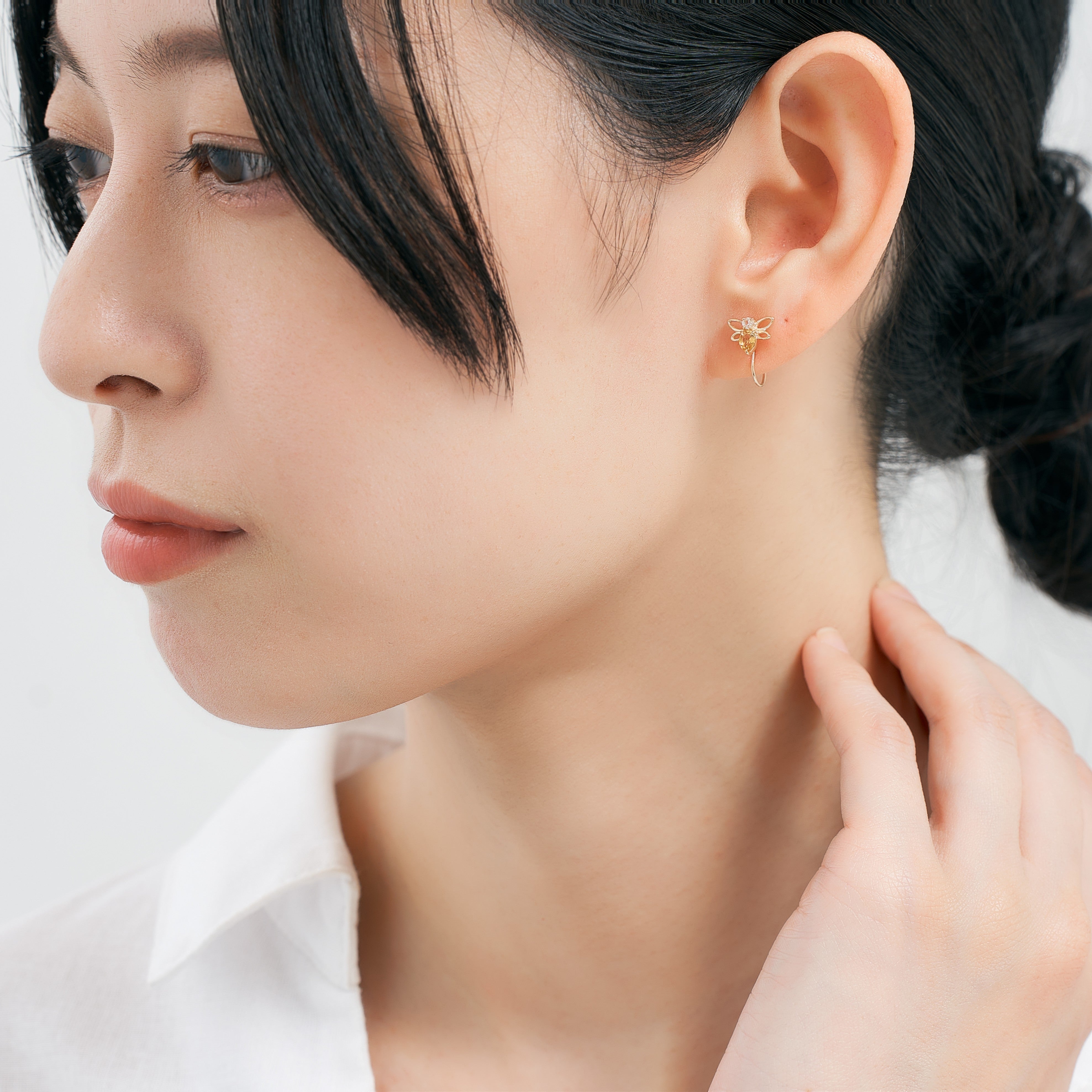 K10 ハチ イヤリング ❘ 55-7578 – L&Co.