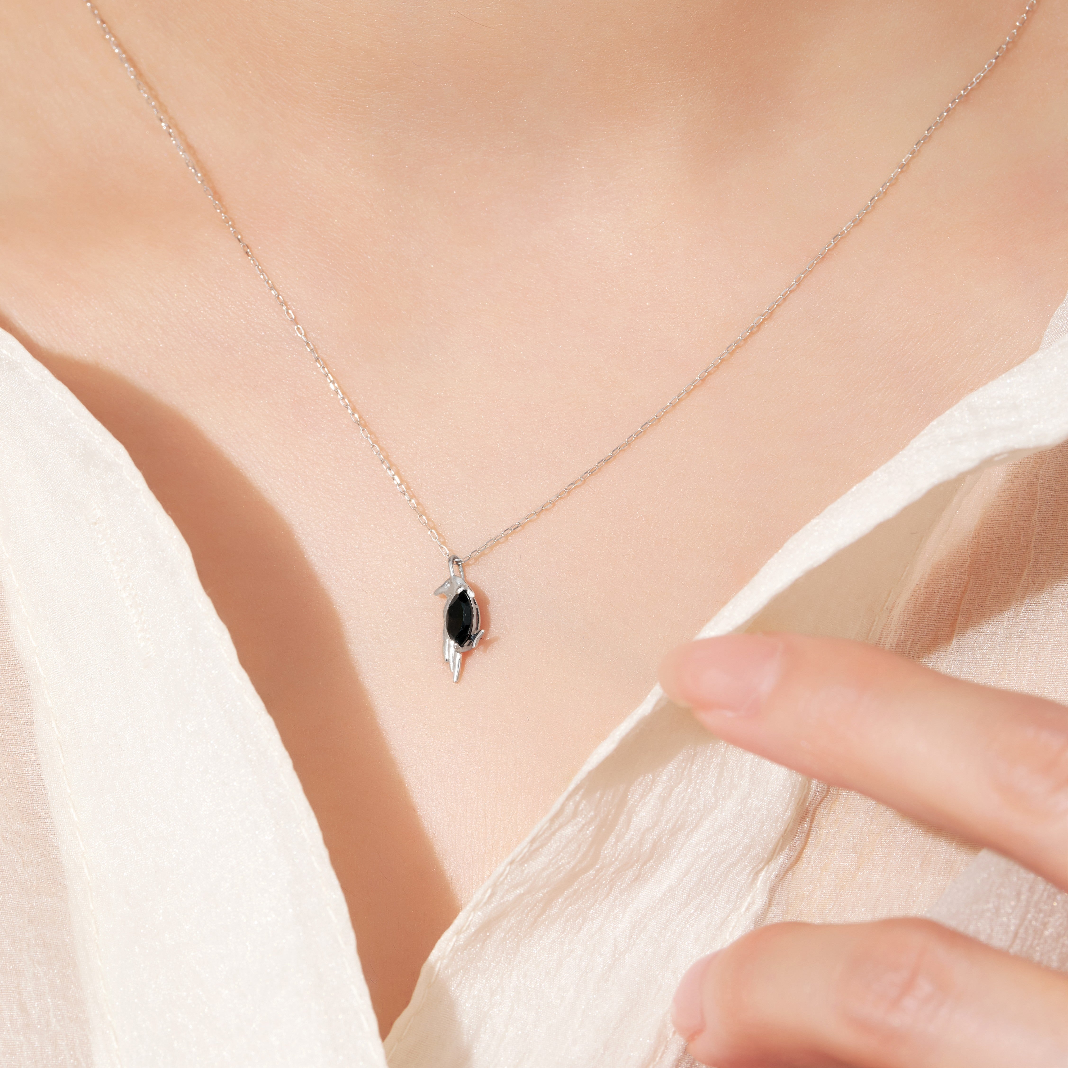 K10WG カラス ネックレス ｜ 63-8921 – L&Co.