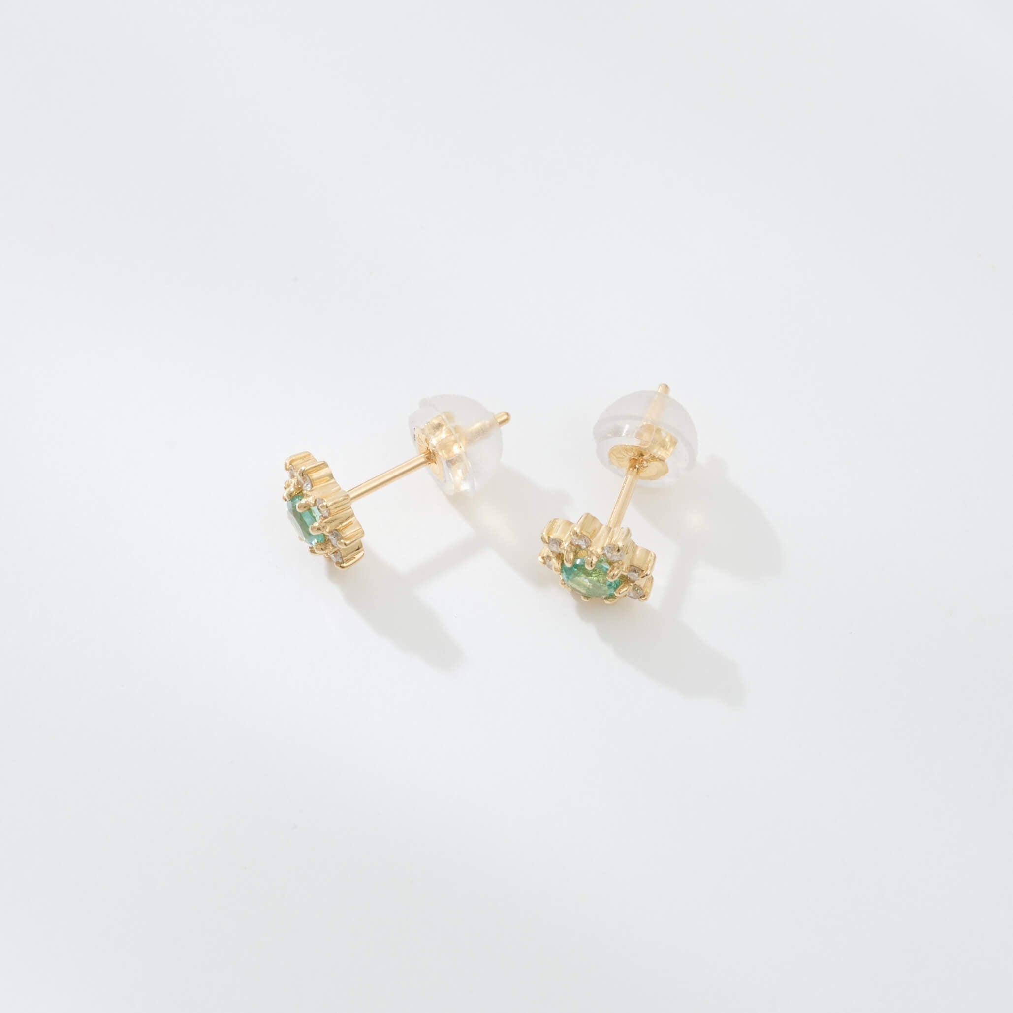 K18 誕生石×ダイヤモンド スタッドピアス （5月：エメラルド） – L&Co.