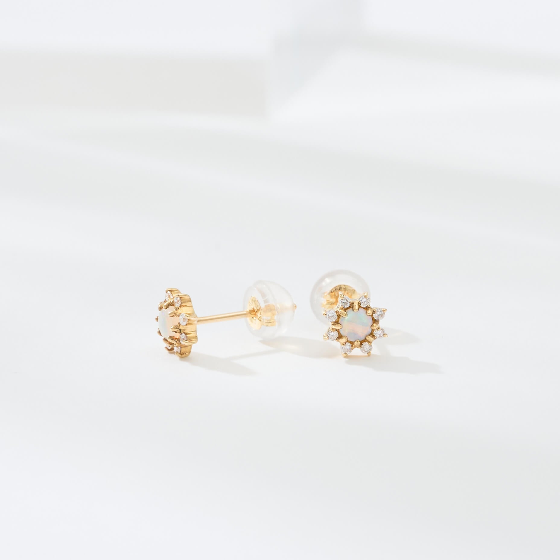 K18 誕生石×ダイヤモンド スタッドピアス （10月：オパール） – L&Co.