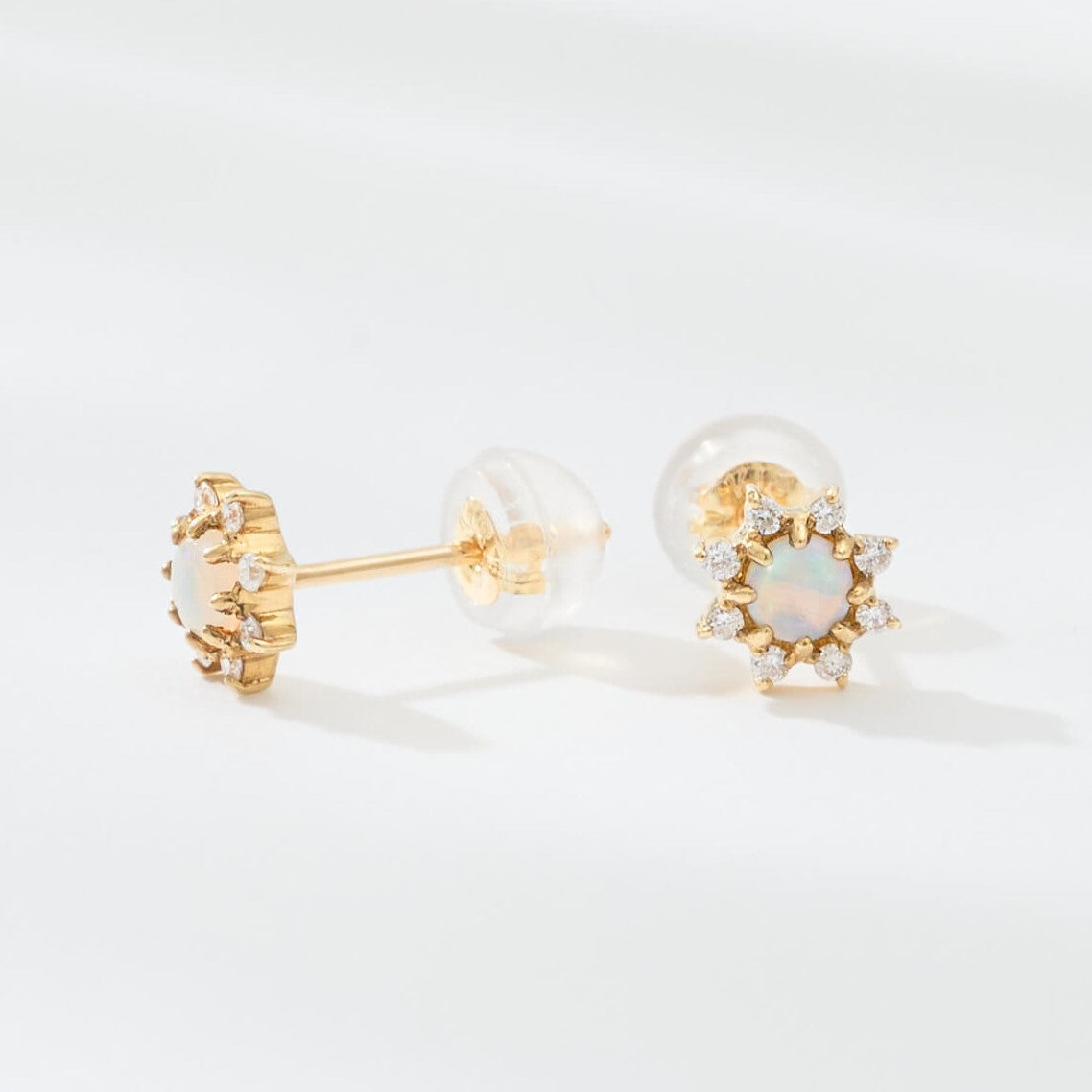 K18 誕生石×ダイヤモンド スタッドピアス （10月：オパール）❘ 96-3049