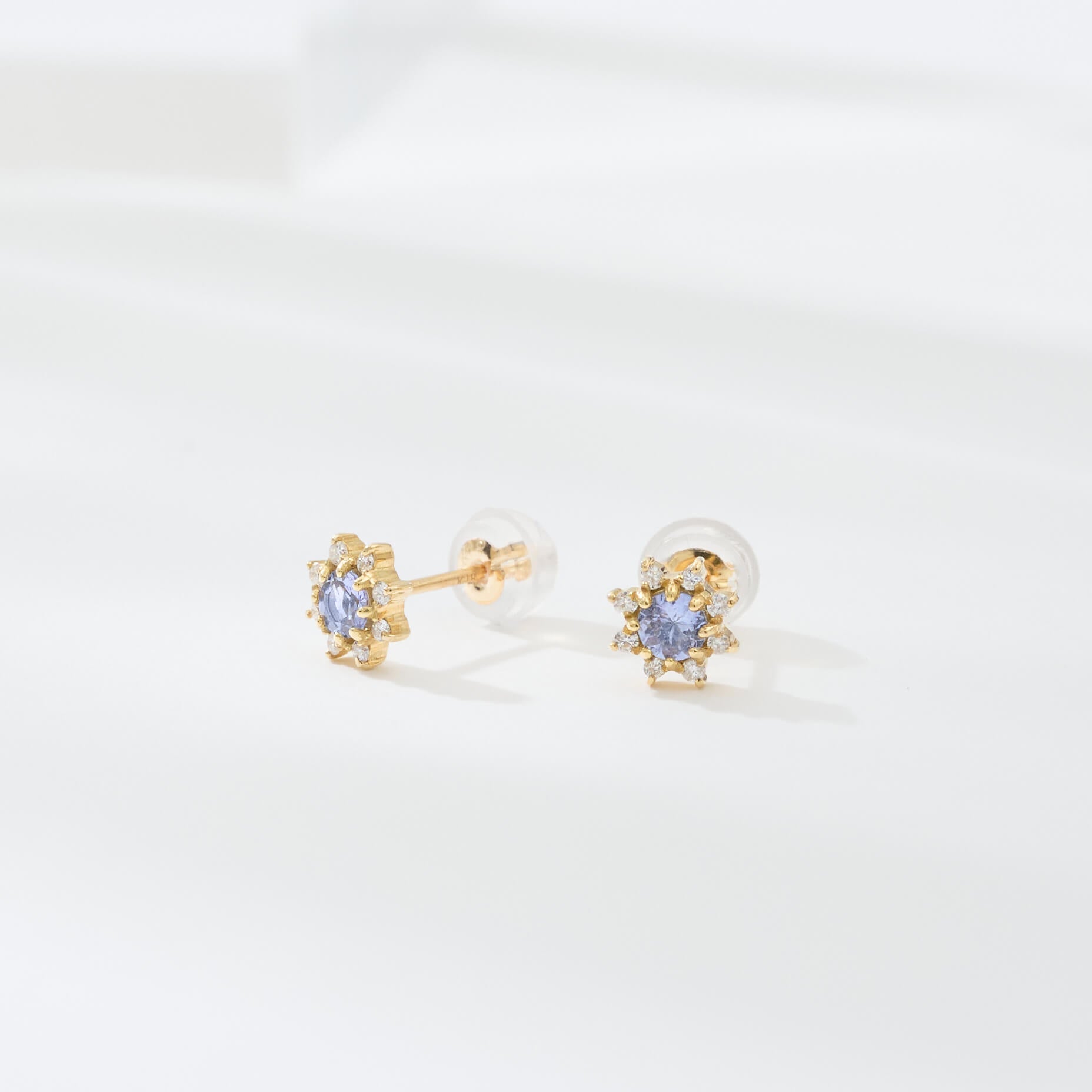 K18 誕生石×ダイヤモンド スタッドピアス （12月：タンザナイト） – L&Co.