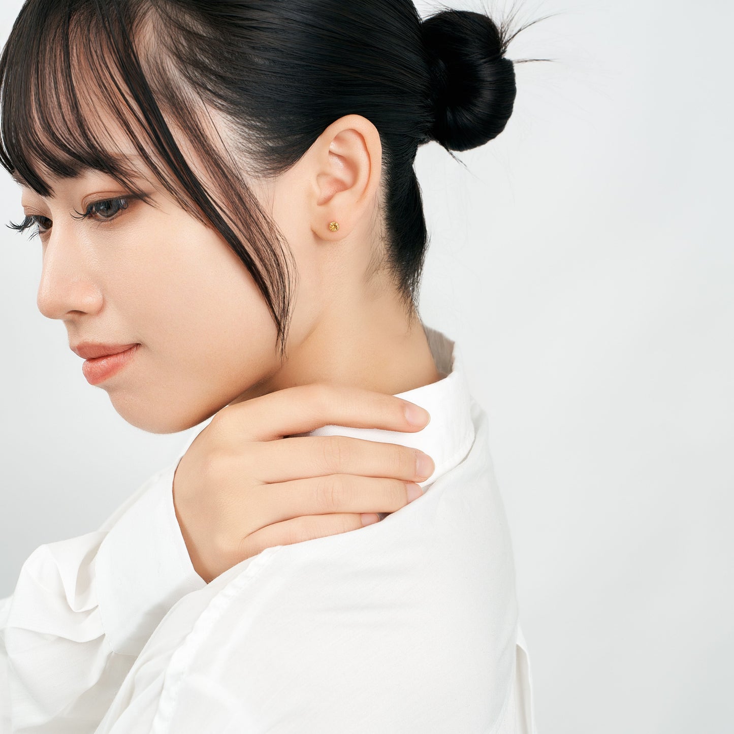 K18 誕生石 スタッドピアス 4mm（11月：シトリン）｜96-3211