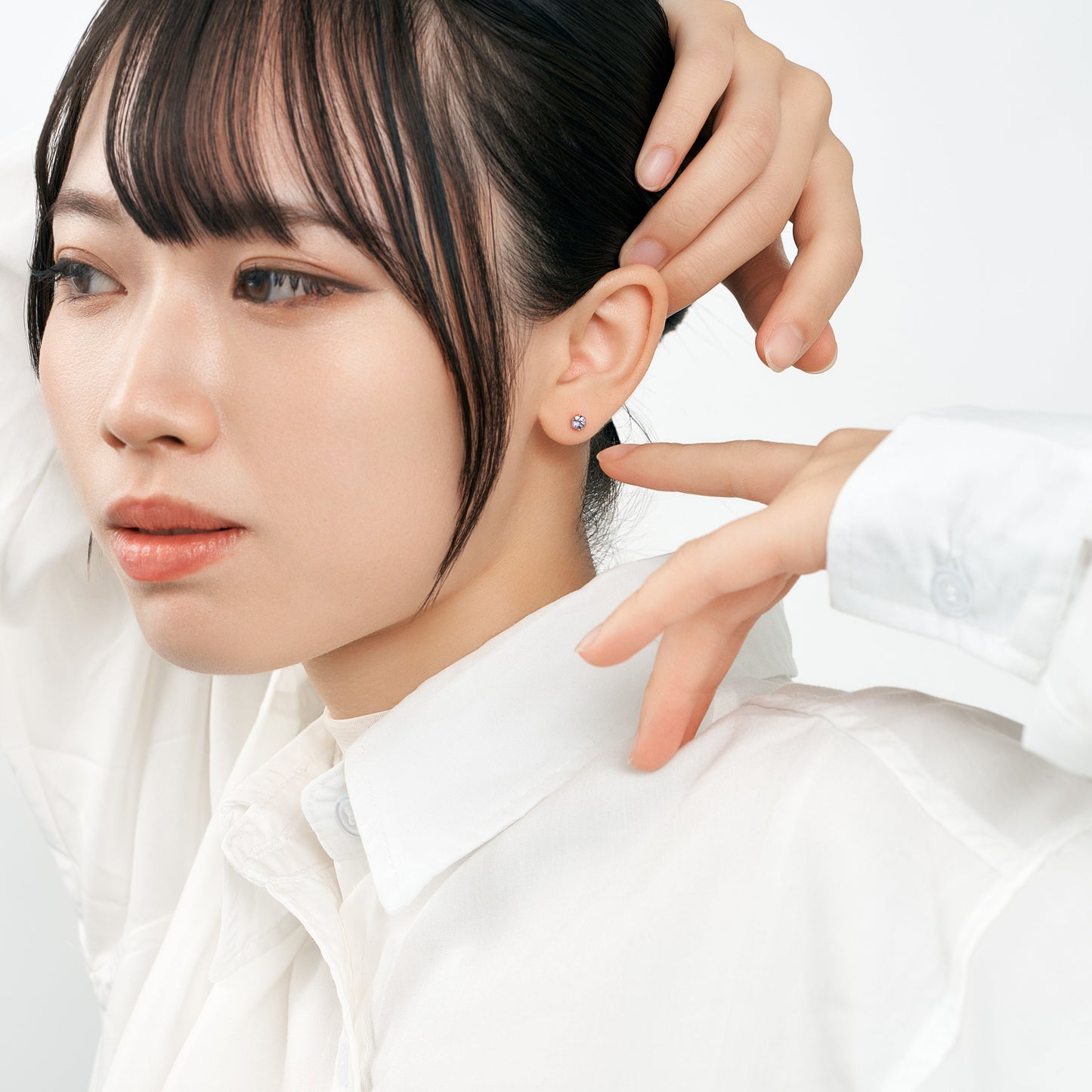 K18 誕生石 スタッドピアス 4mm（12月：タンザナイト）｜ 96-3212