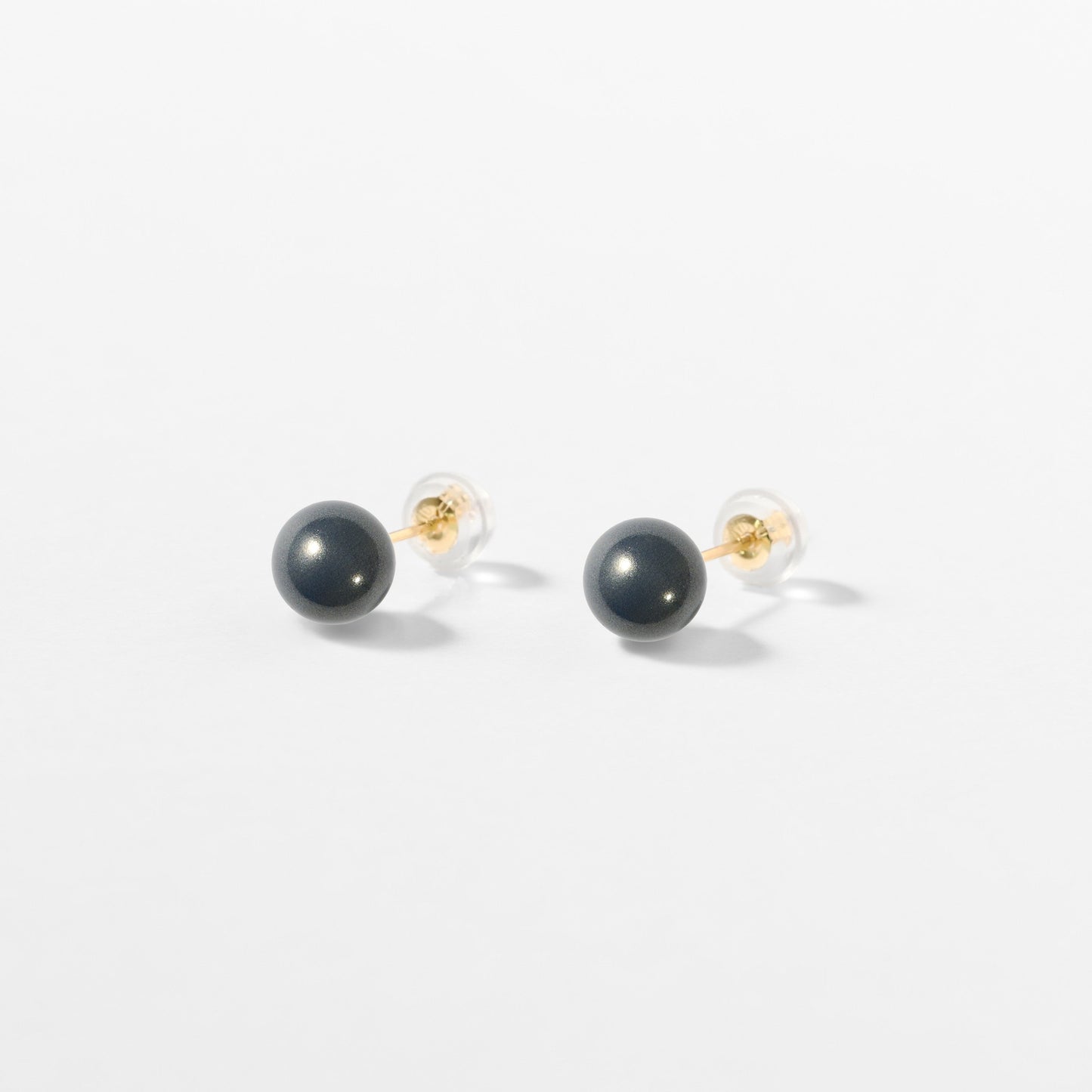 K10 カラーシェルパール スタッドピアス（6mm/ネイビー）| 96-6931