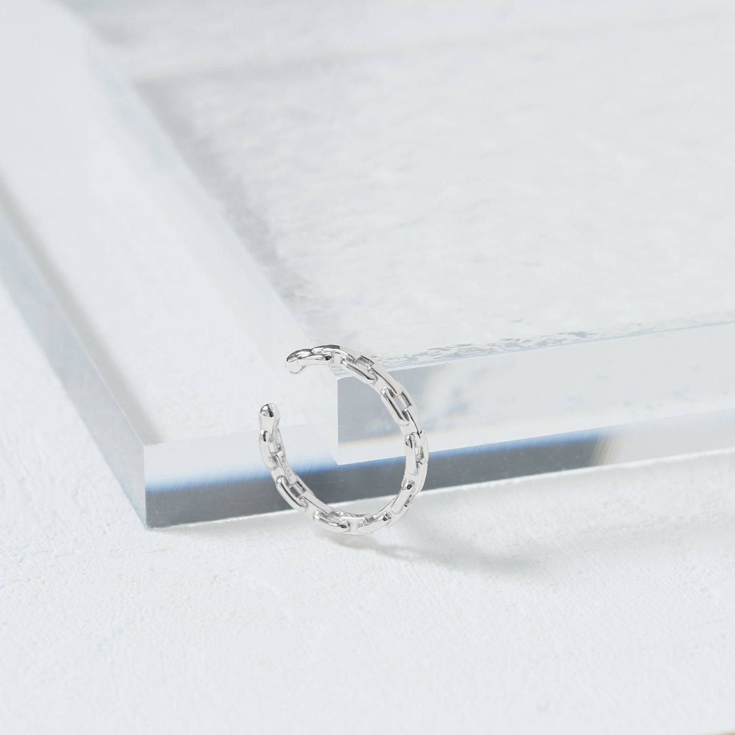 SV925 ユニセックス チェーン風 イヤーカフ（W/Y/B）