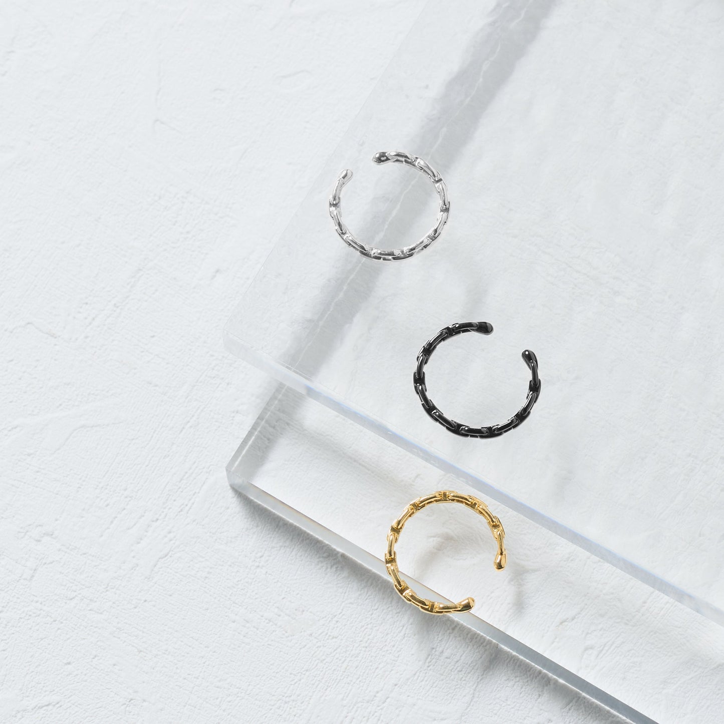 SV925 ユニセックス チェーン風 イヤーカフ（W/Y/B）