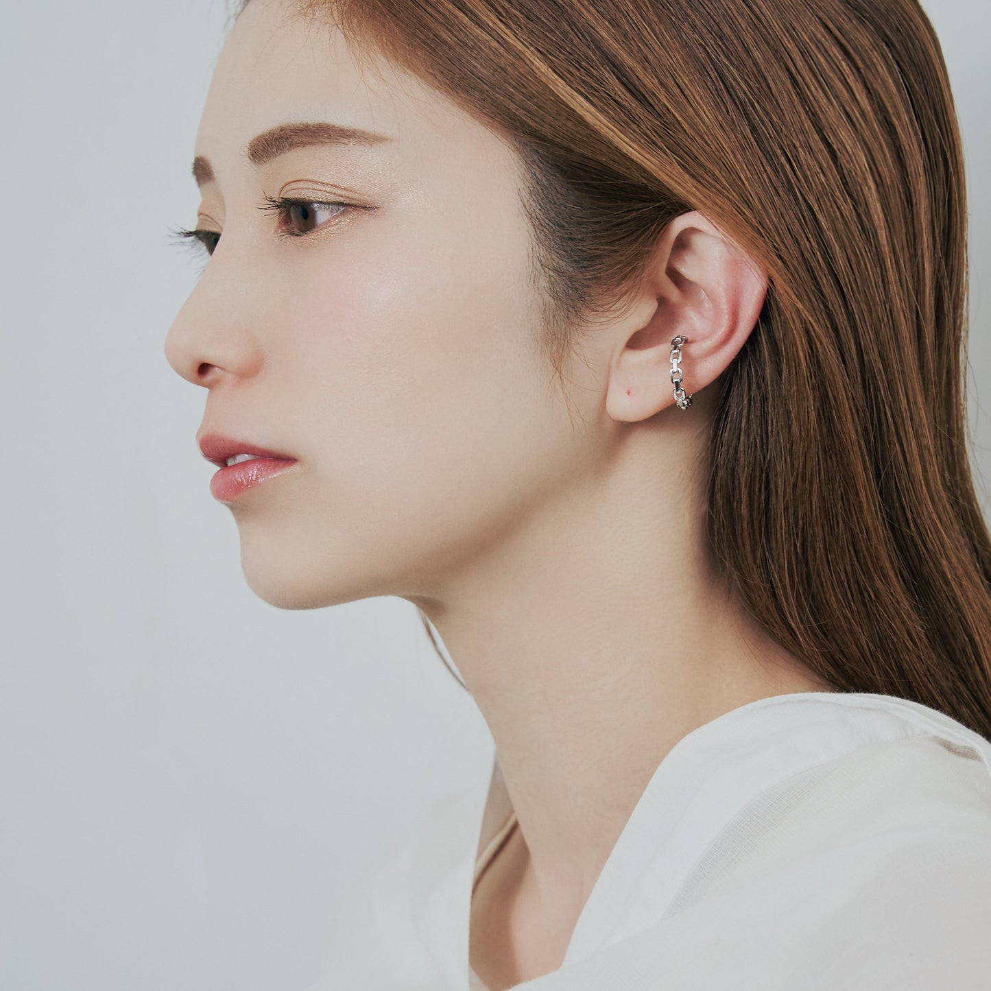 SV925 ユニセックス チェーン風 イヤーカフ（W/Y/B）