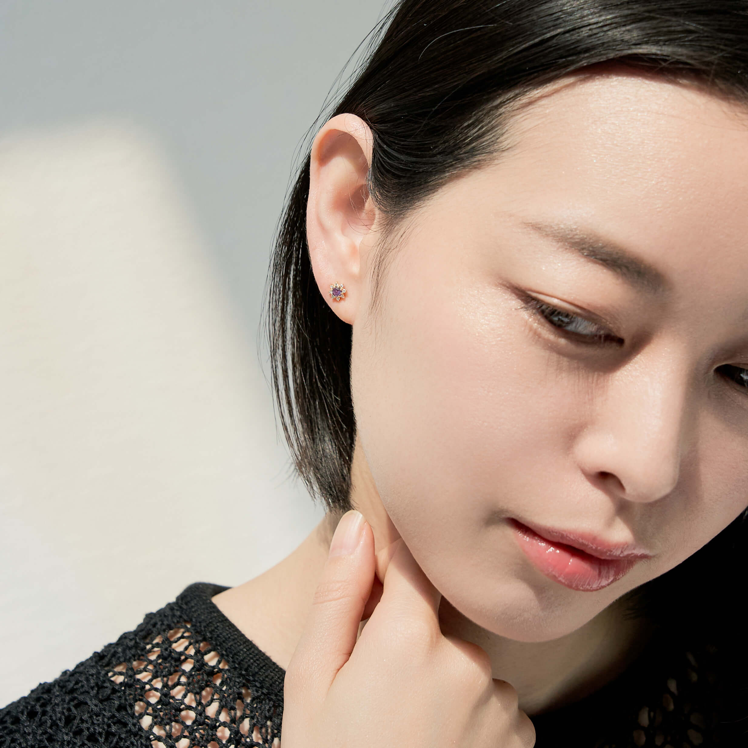 K18 誕生石×ダイヤモンド スタッドピアス （2月：アメジスト） – L&Co.
