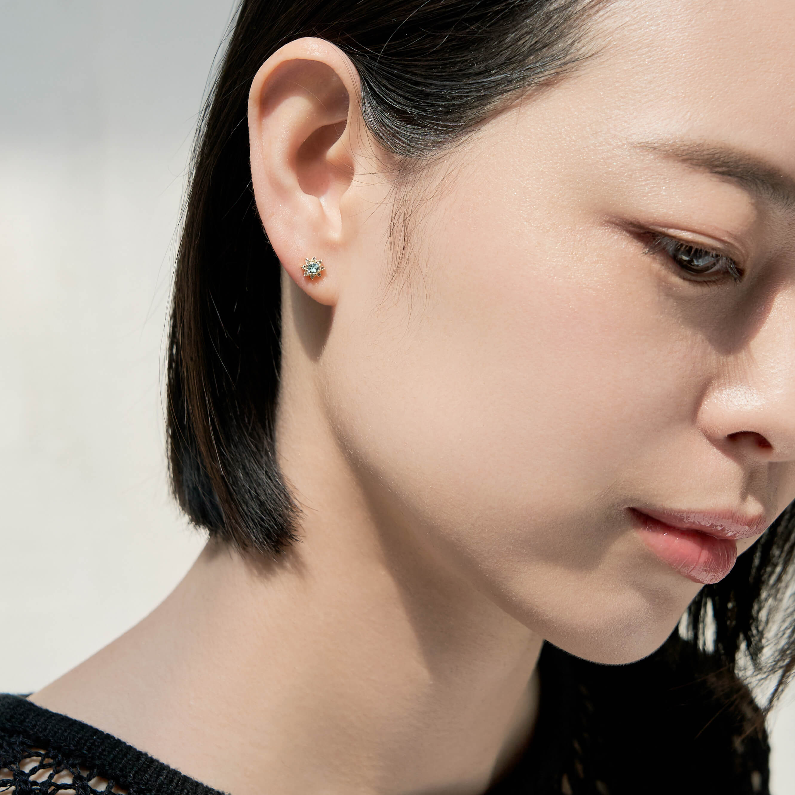 K18 誕生石×ダイヤモンド スタッドピアス （3月：アクアマリン） – L&Co.
