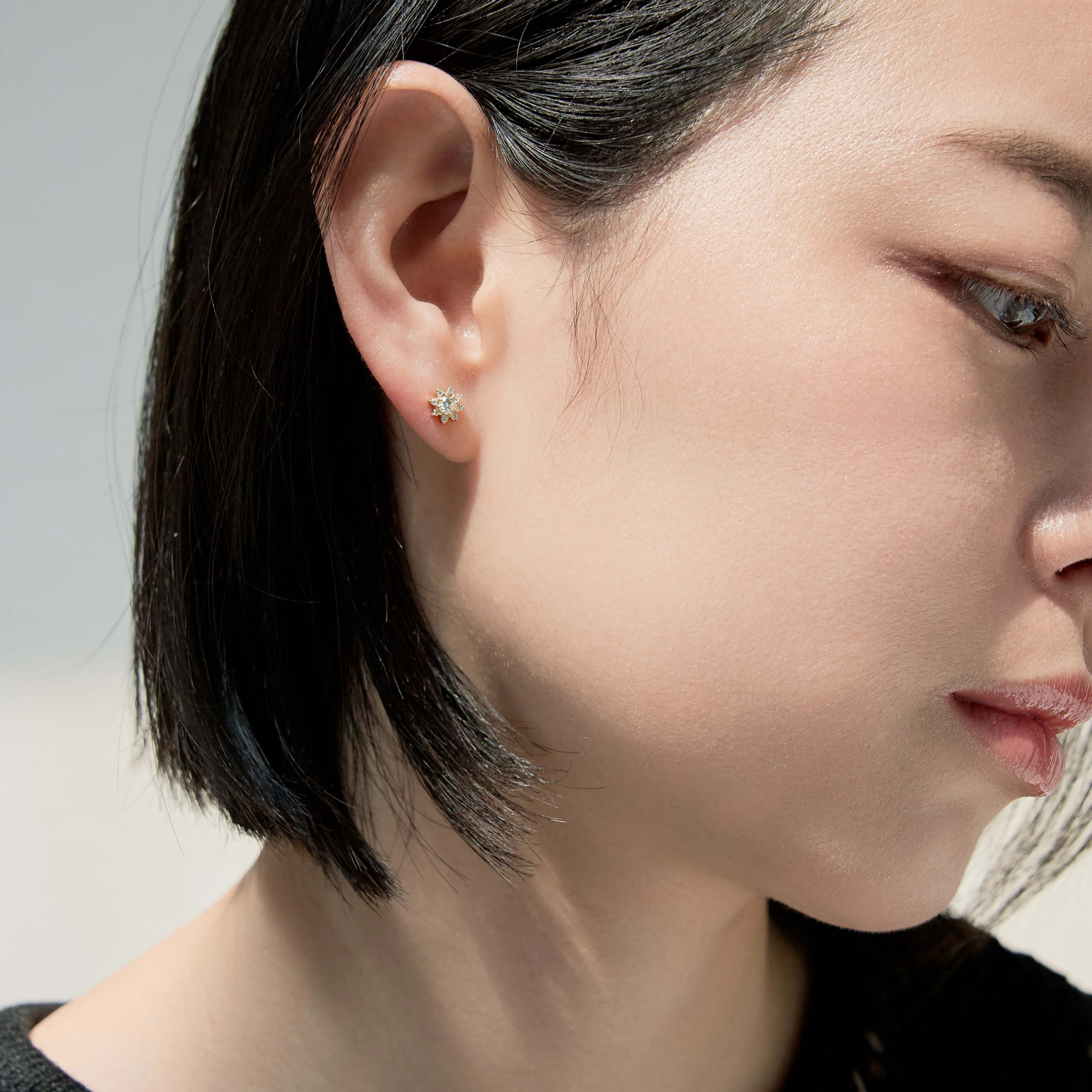 K18 誕生石×ダイヤモンド スタッドピアス （4月：ダイヤモンド） – L&Co.