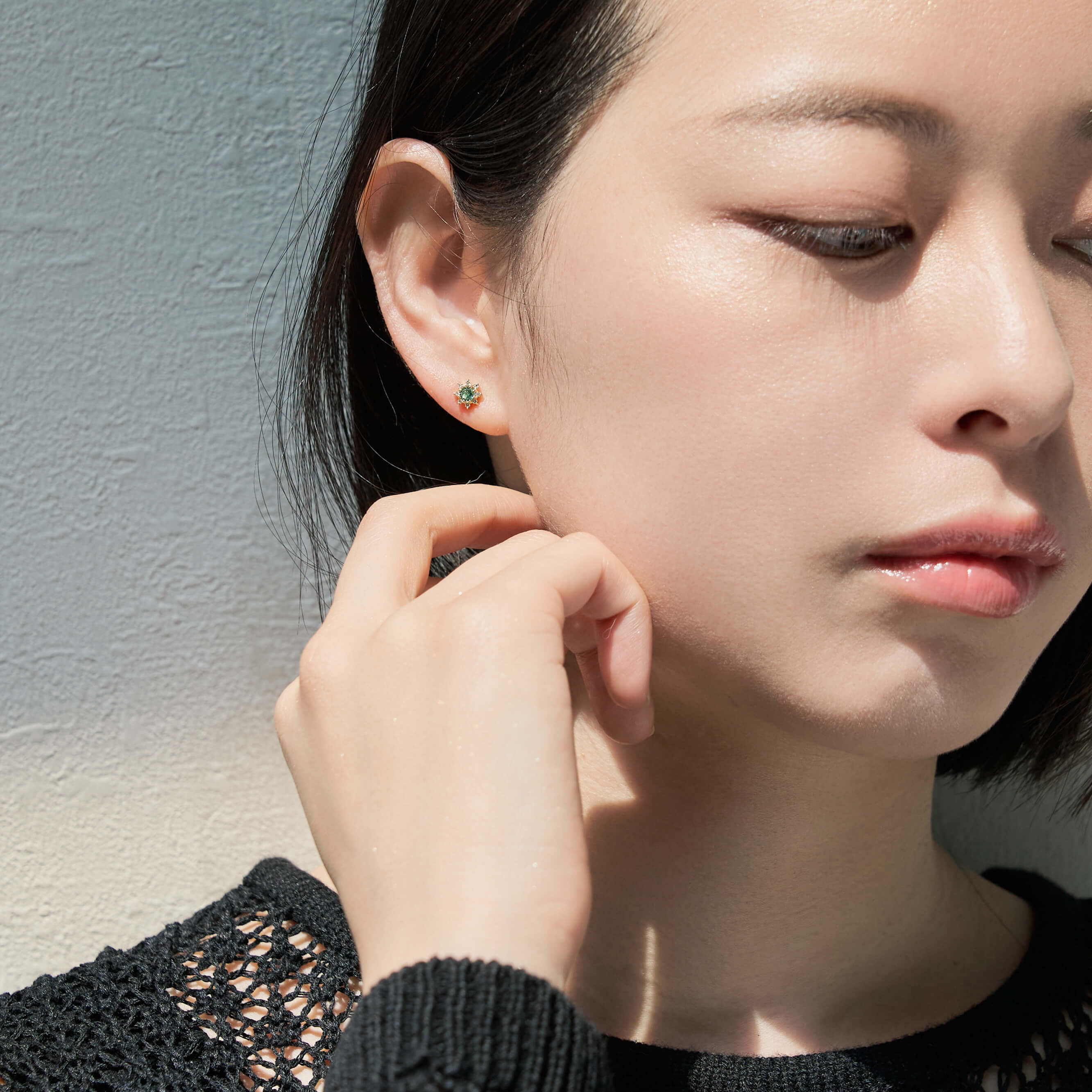 K18 誕生石×ダイヤモンド スタッドピアス （5月：エメラルド） – L&Co.