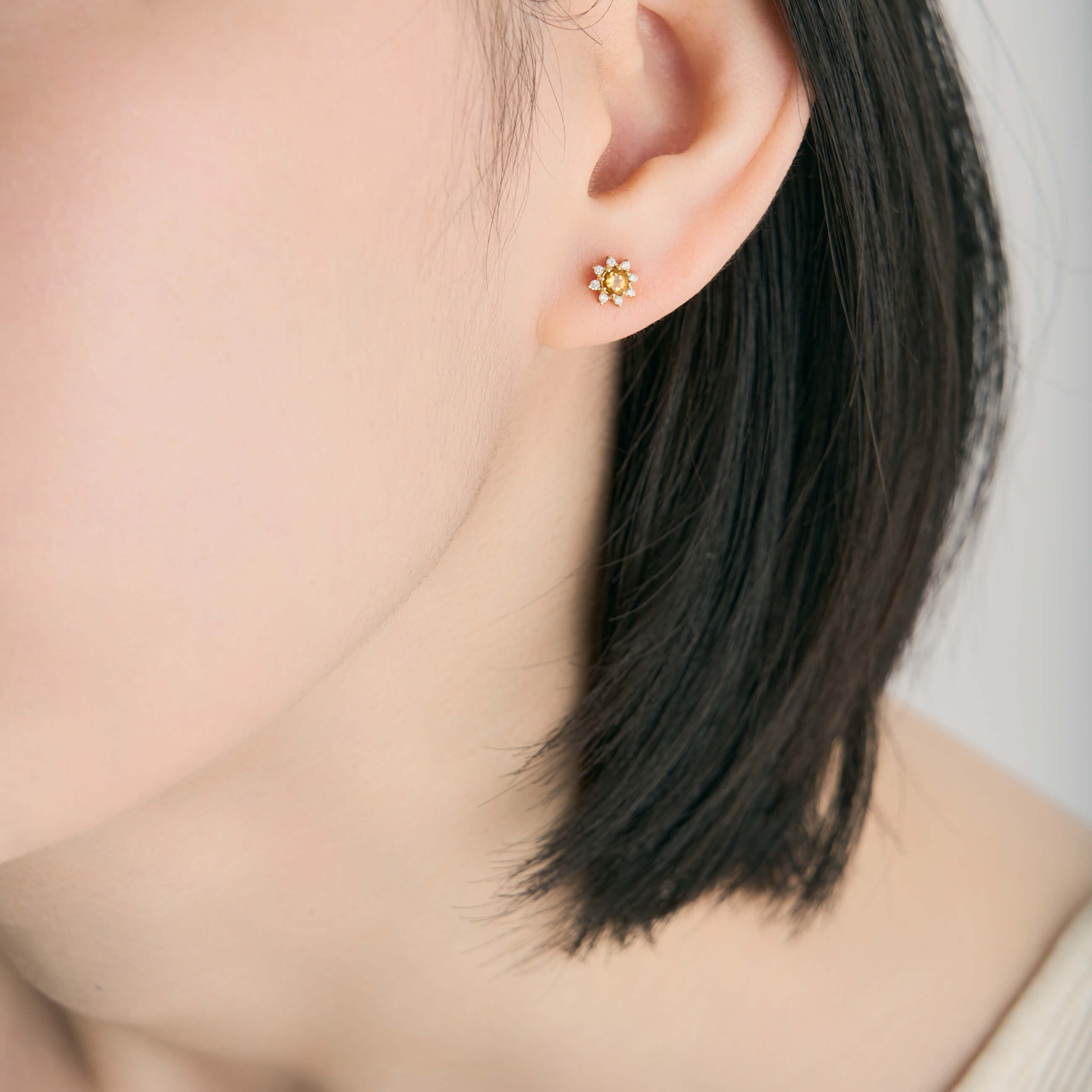 K18 誕生石×ダイヤモンド スタッドピアス （11月：シトリン） – L&Co.